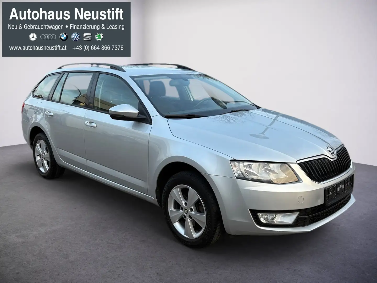 Skoda Octavia Combi 1,6 TDI Ambition 4x4 Silber - 2