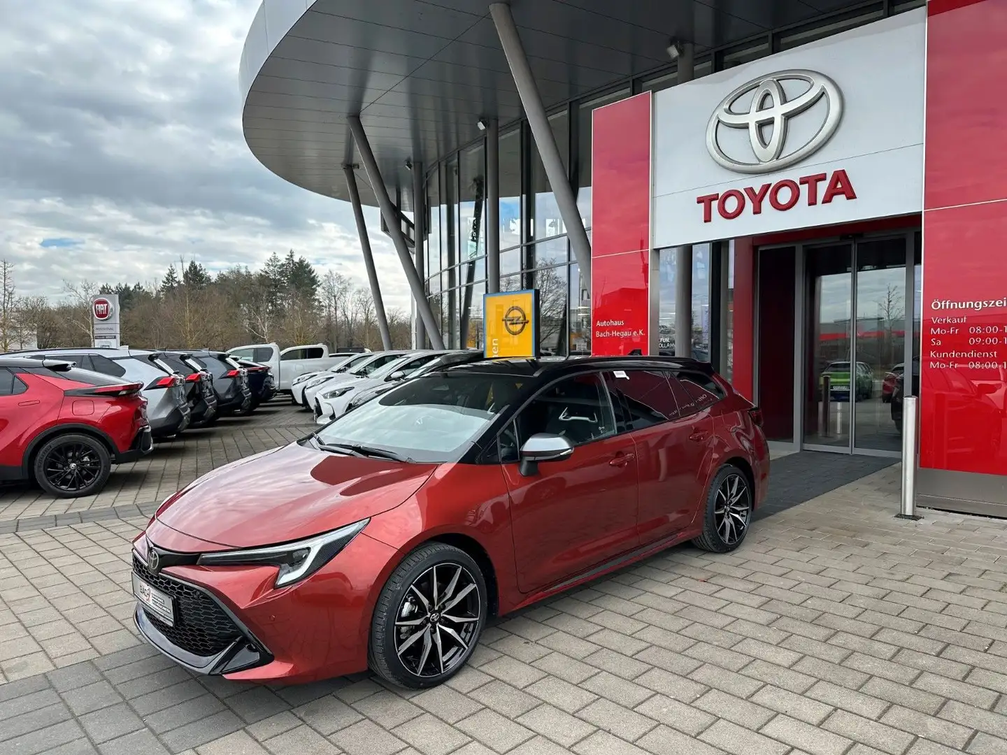 Toyota Corolla 2,0 Hybrid GR Sport Touring Sports Oranje - 2