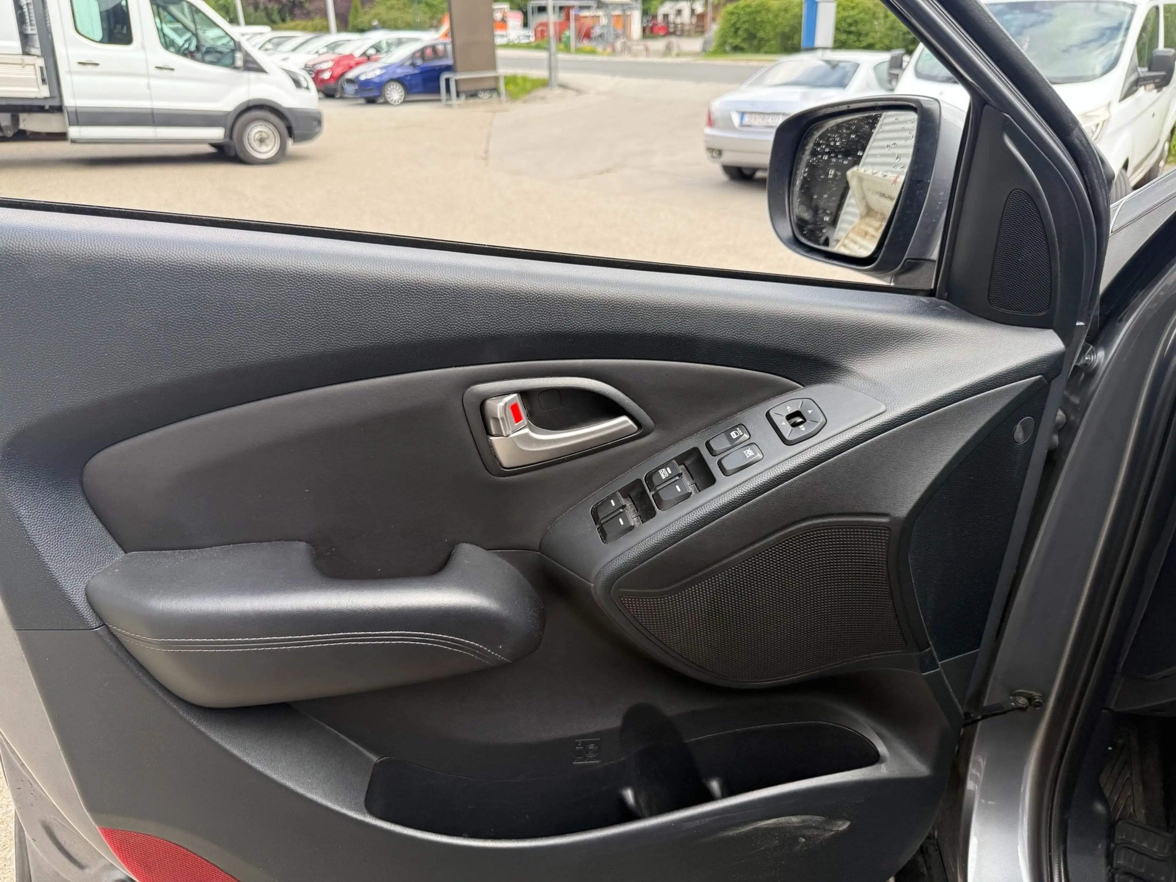 Hyundai iX35 2.0l Diesel 4x4 — photo 6