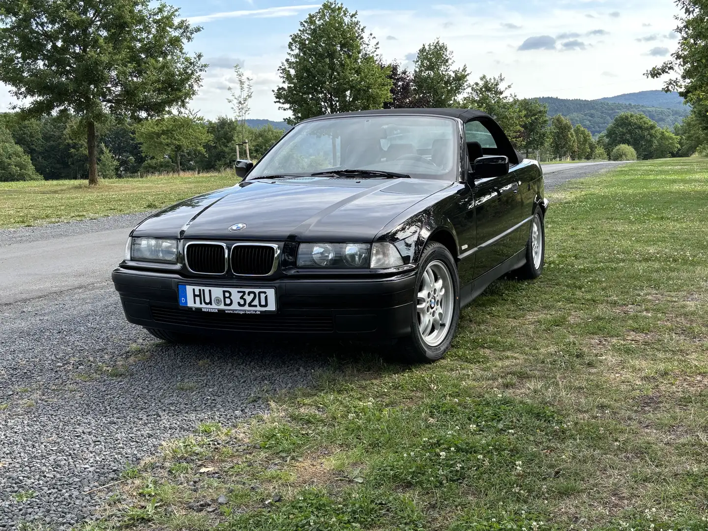 BMW 320 320i Exclusiv Edition - 1
