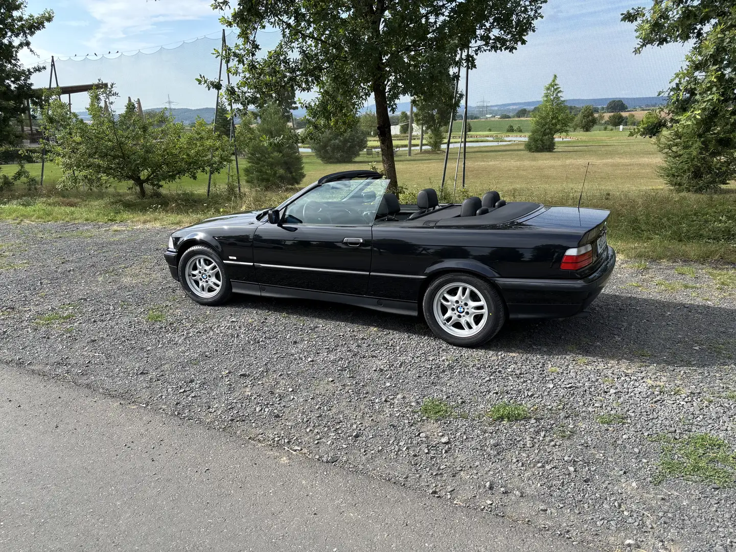 BMW 320 320i Exclusiv Edition - 2