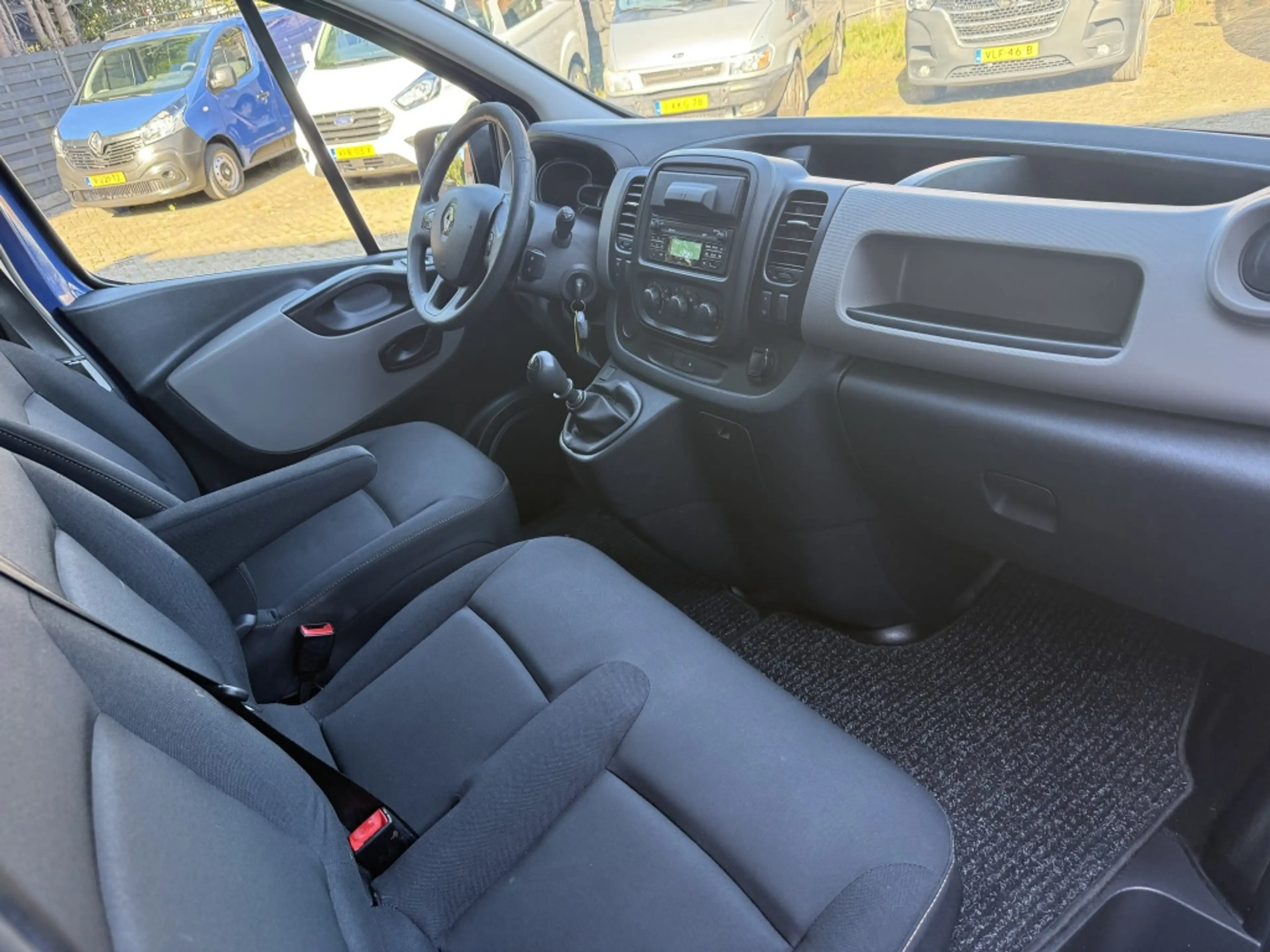 Renault Trafic 1.6 dCi T29 L1H1 Com — photo 7
