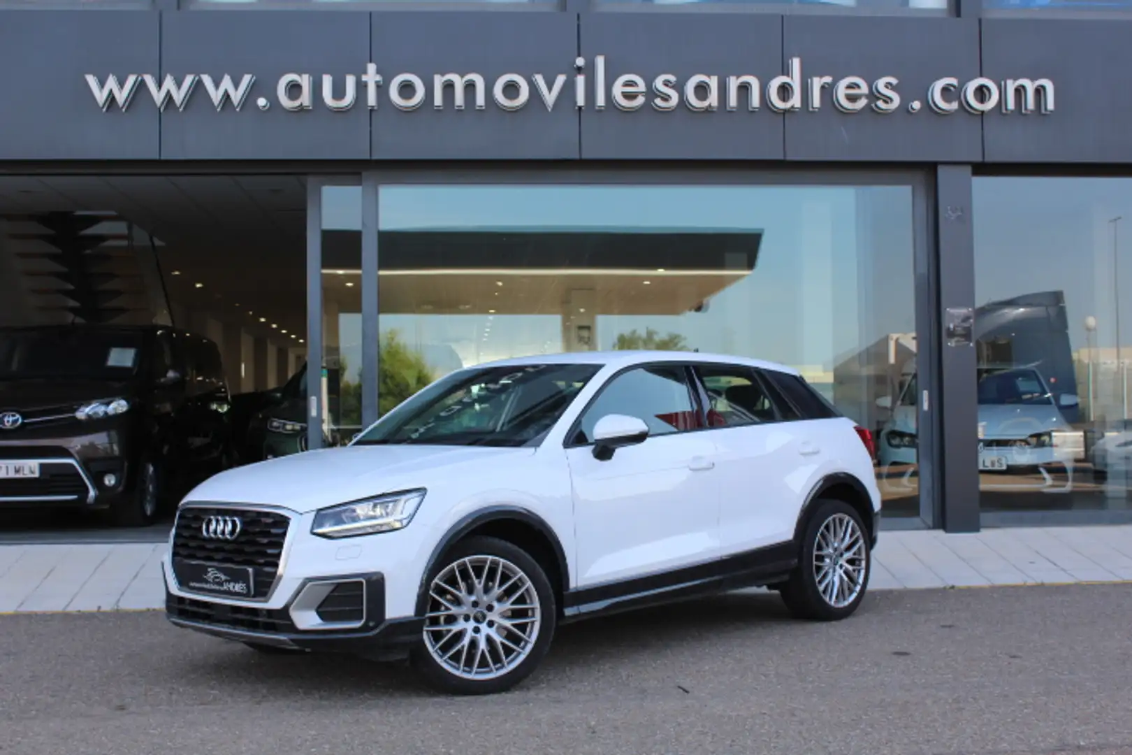 Audi Q2 30 TDI Design S tronic 85kW Weiß - 1