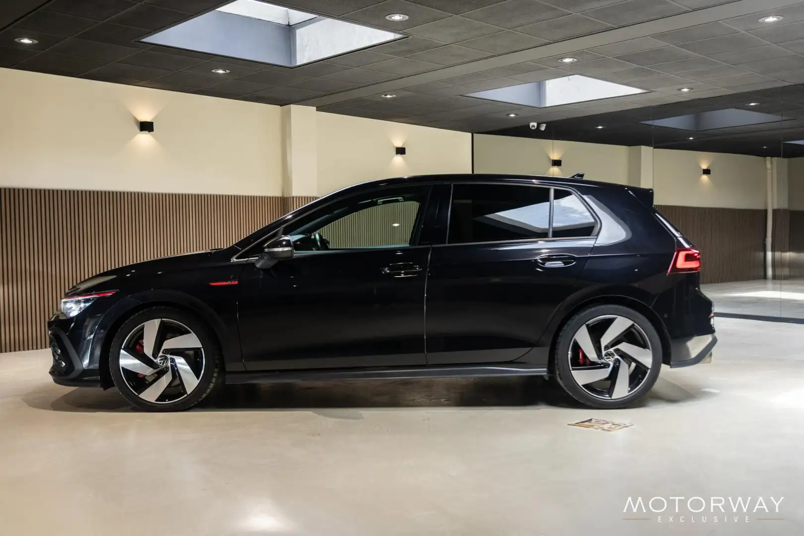 Volkswagen Golf GTI 2.0 TSI |PANO|HUD|IQ|HARMANKARDON|KEYLESS|SFEER|CA Noir - 2