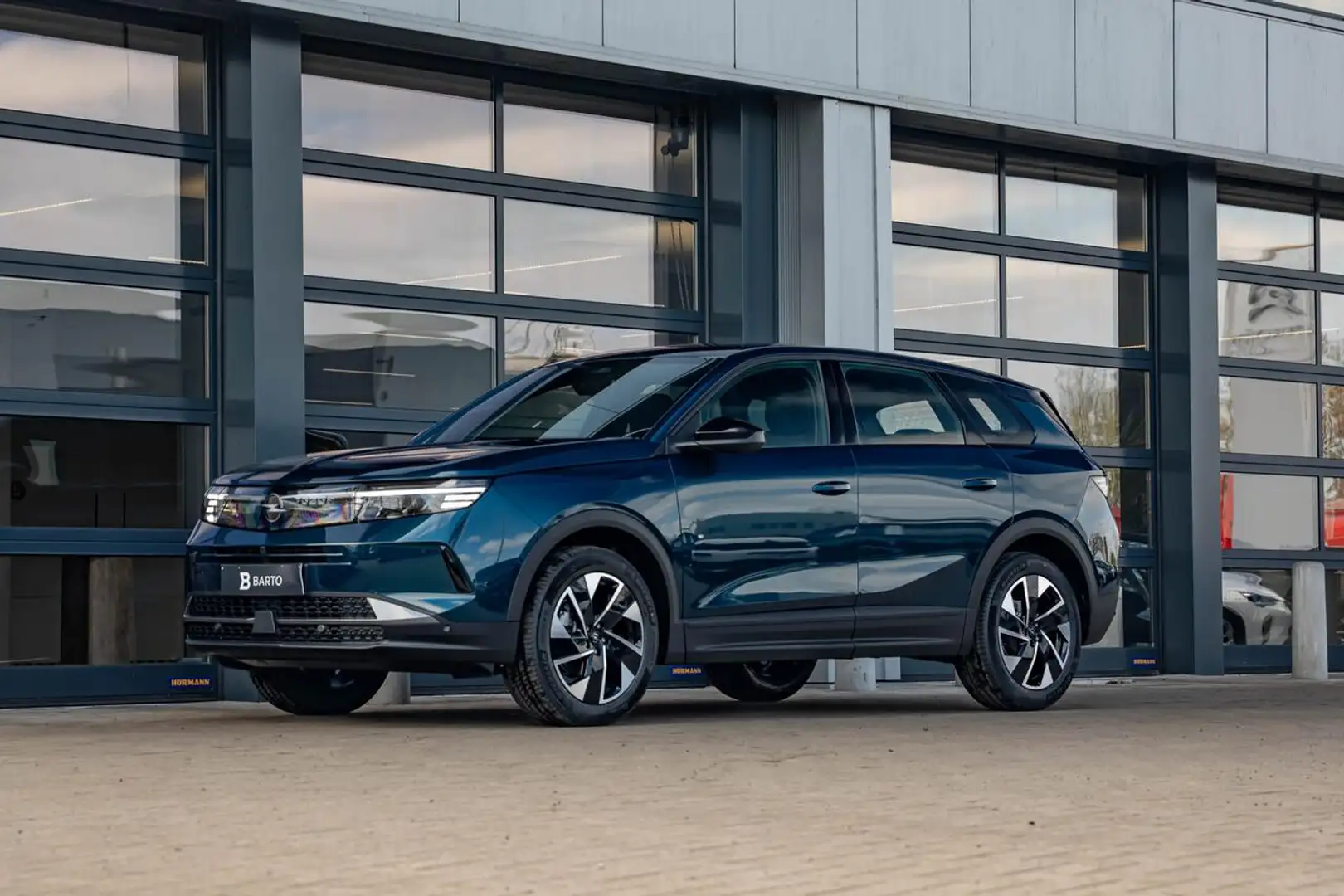 Opel Grandland MHEV - 1.2 Turbo - 145PK - Dodehoekdet. - Navi ... Blauw - 2
