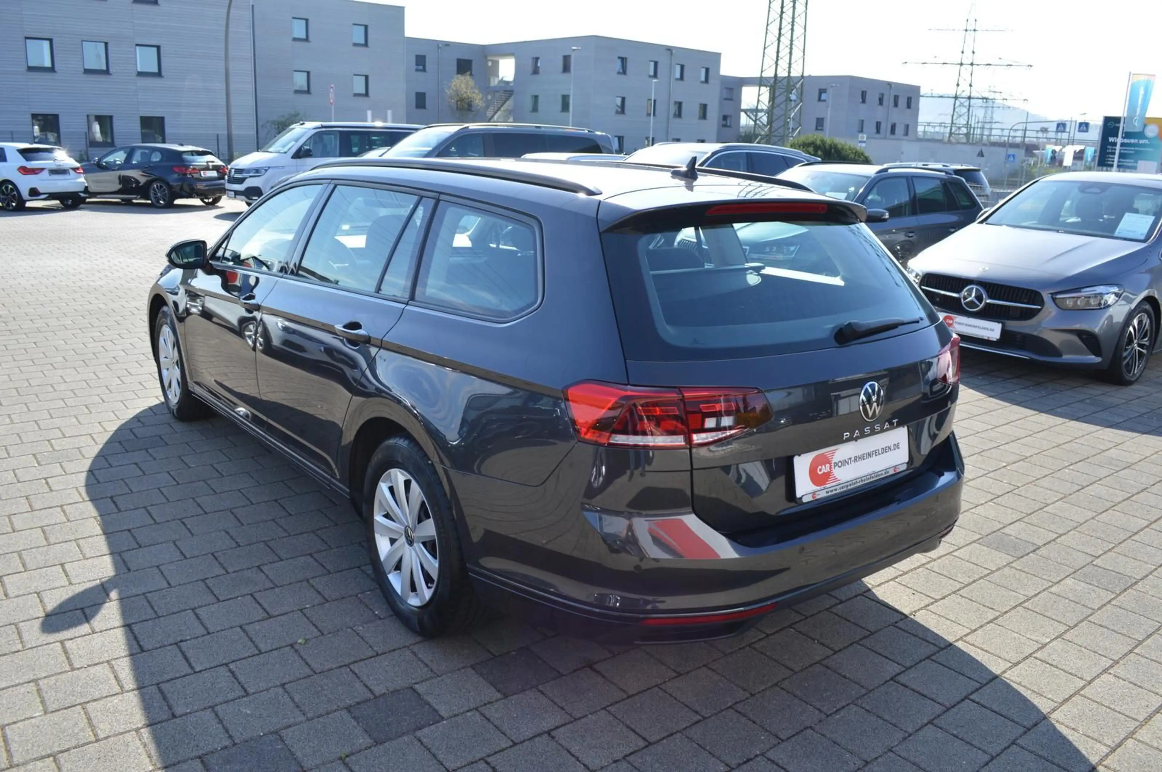 Volkswagen Passat Variant *LED*Navi*Kamera*ACC*Carplay*SHZ — photo 4