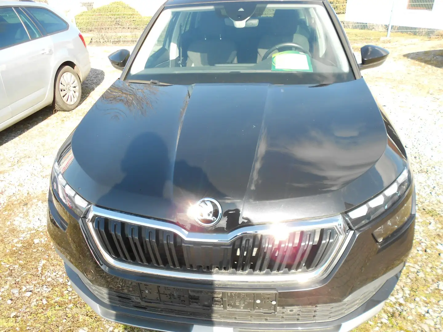Skoda Kamiq 1.5 TSI DSG Style Schwarz - 2