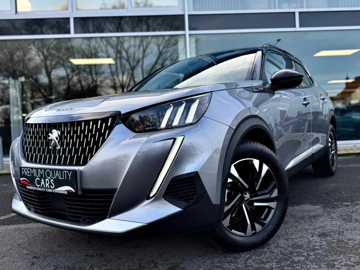 Peugeot 2008 GT-LINE / 2023 / CARPLAY / SFEERLICHT / KEYLESS Grey - 1