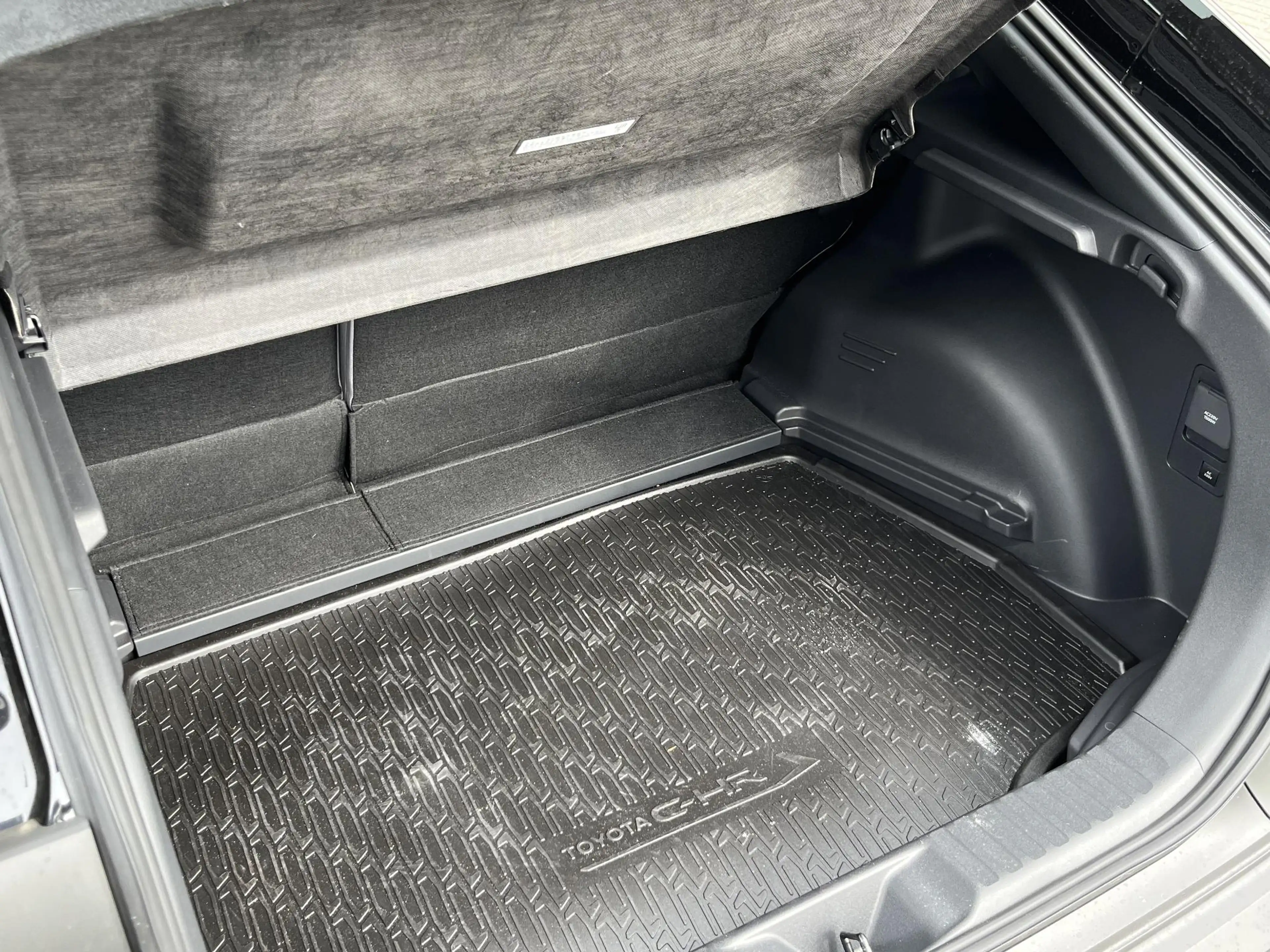 Toyota C-HR+ Executive AWD 77 kWh | Executive plus pack | Licht — photo 14
