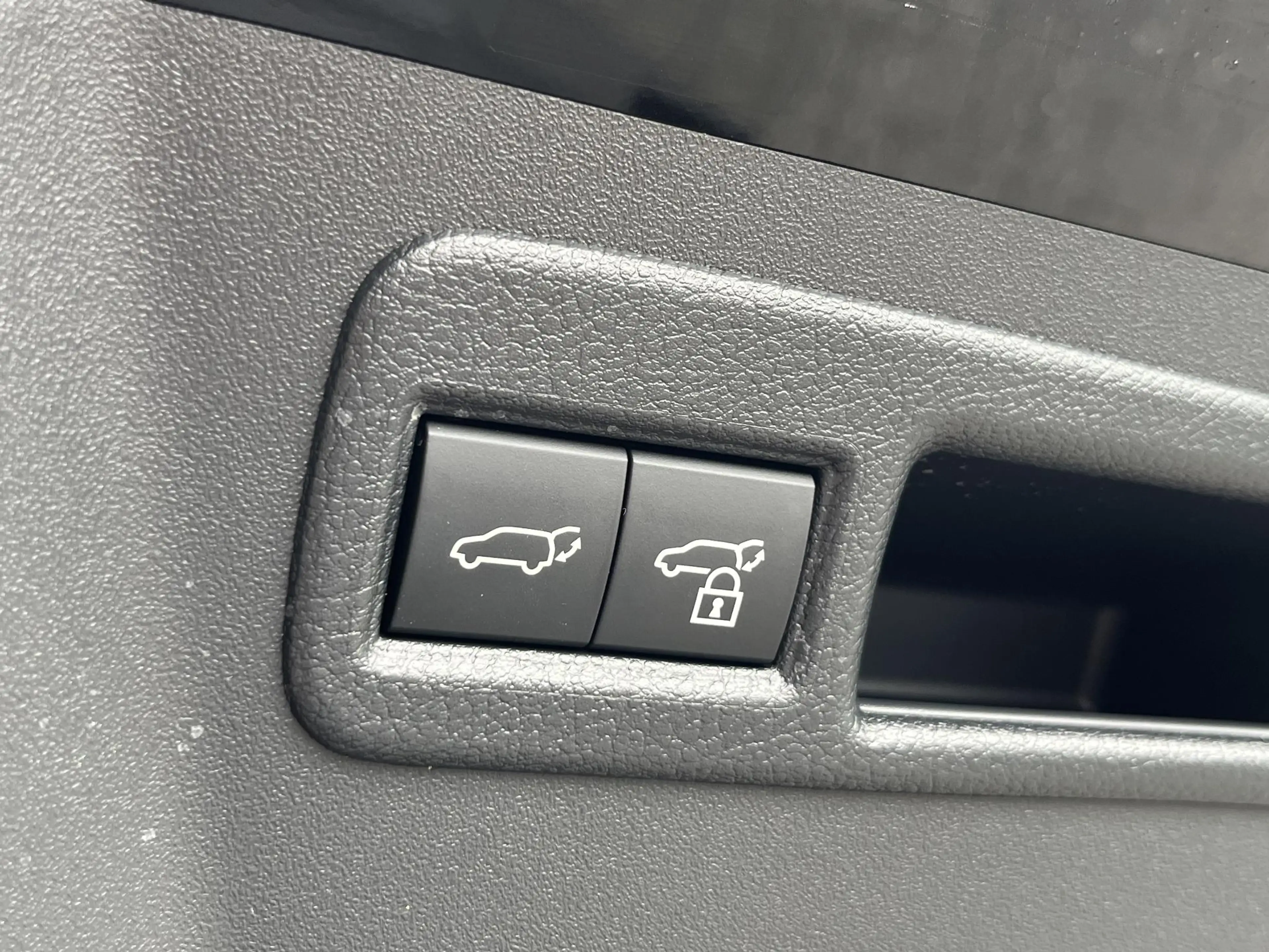 Toyota C-HR+ Executive AWD 77 kWh | Executive plus pack | Licht — photo 15