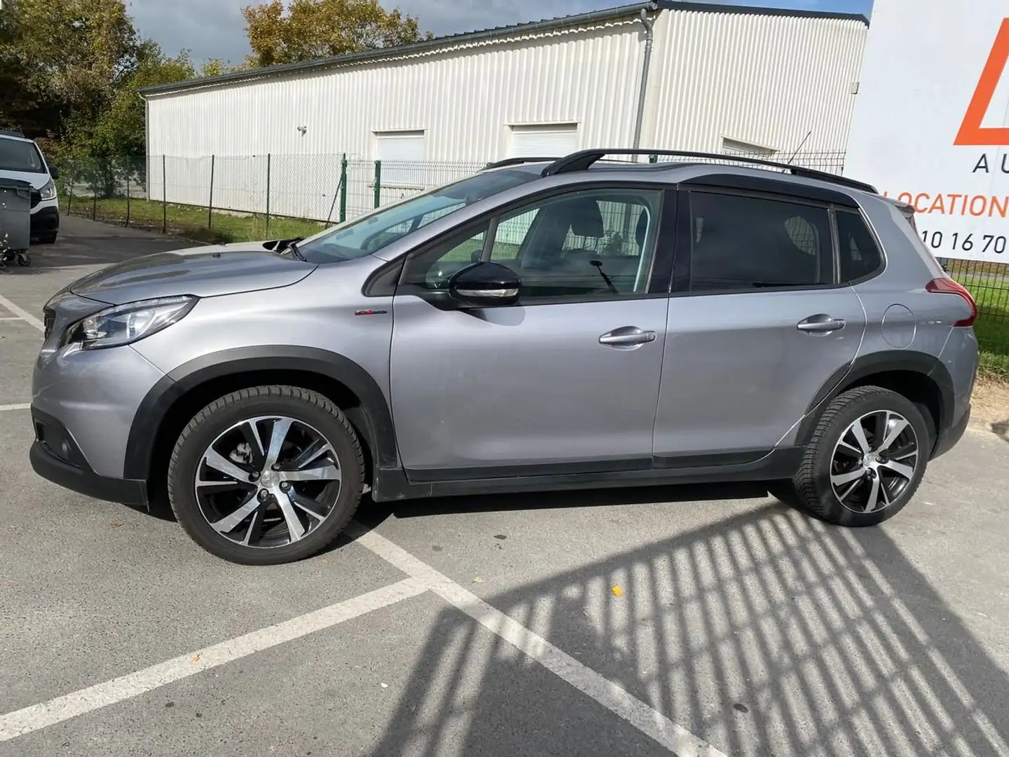 Peugeot 2008 1.6 bluehdi 100ch gt line Gris - 2