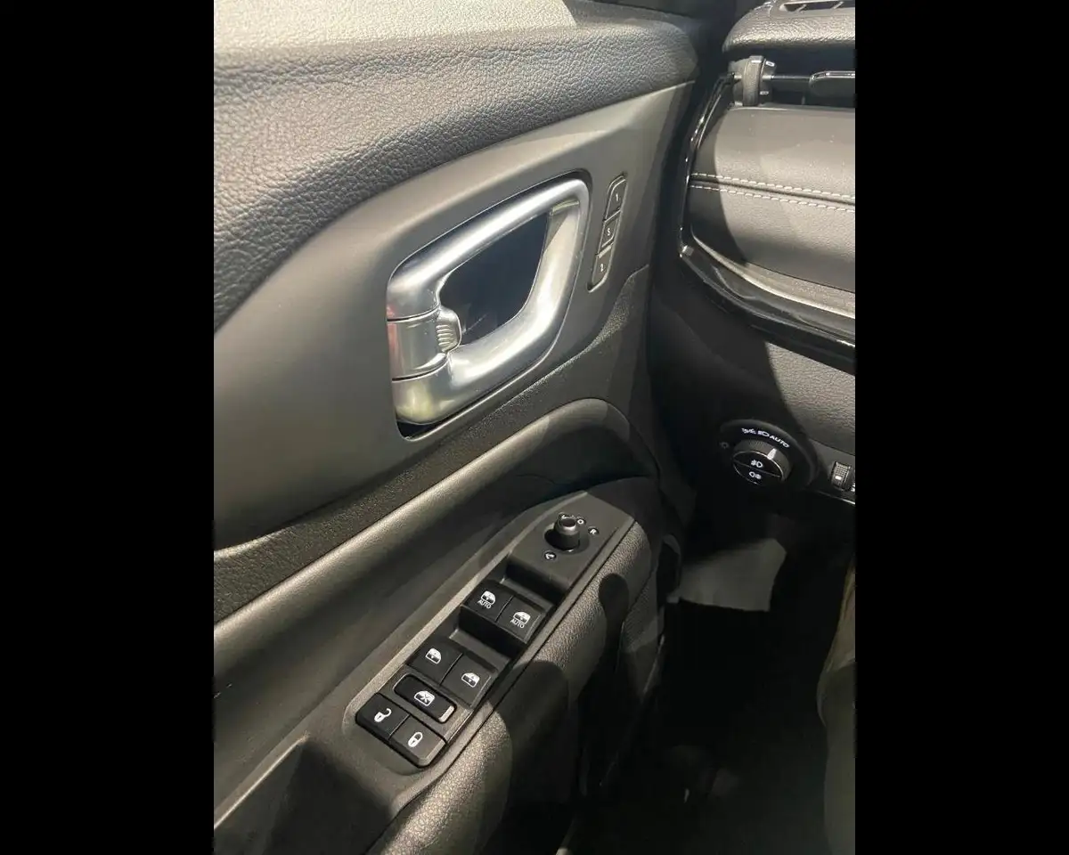 Jeep Compass 686 E-Hybrid My24 Summit 1.5 Turbo T4 E-Hybrid 130cv Fwd Dct7 12