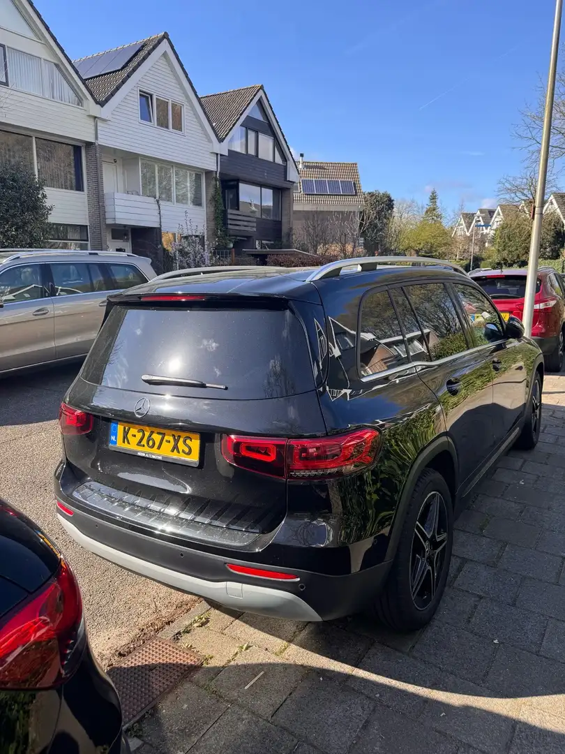 Mercedes-Benz GLB 200 Advantage Zwart - 2
