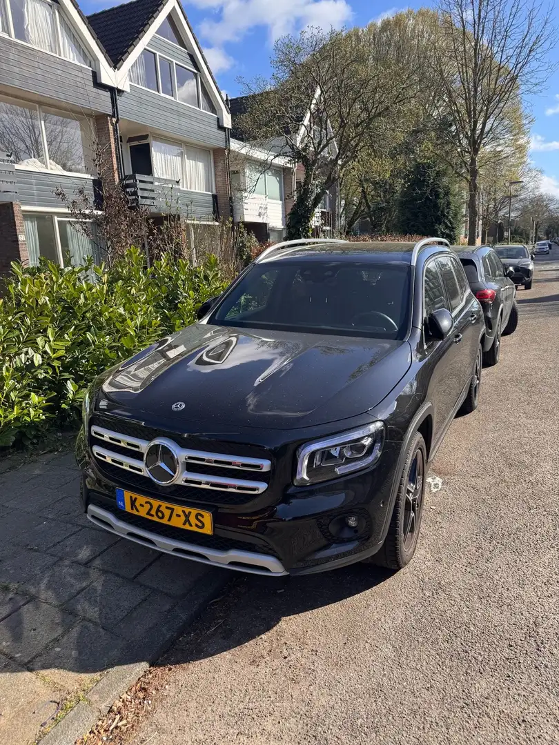 Mercedes-Benz GLB 200 Advantage Zwart - 1