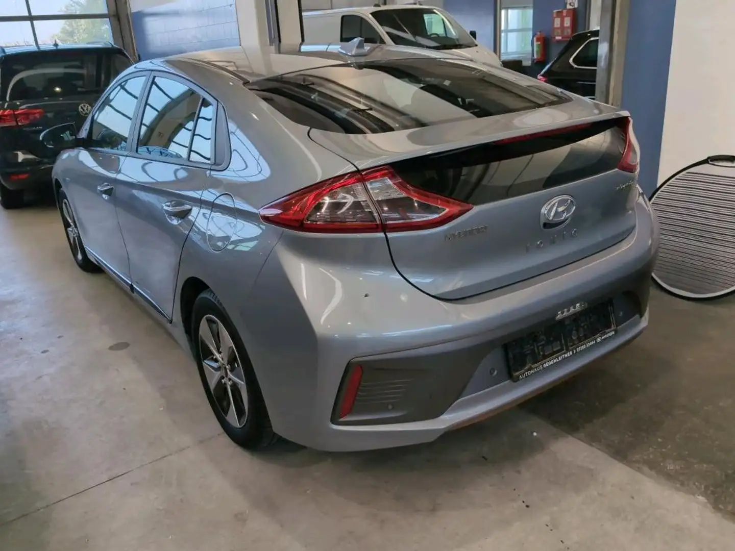 Hyundai IONIQ Elektro 28kWh Premium Silber - 2