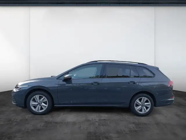 Volkswagen Golf view 3