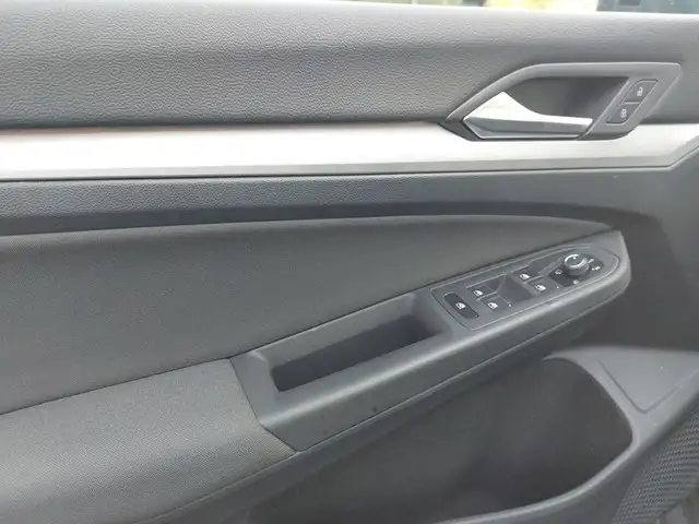 Volkswagen Golf view 16
