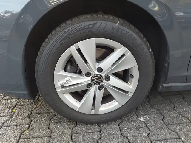 Volkswagen Golf view 7