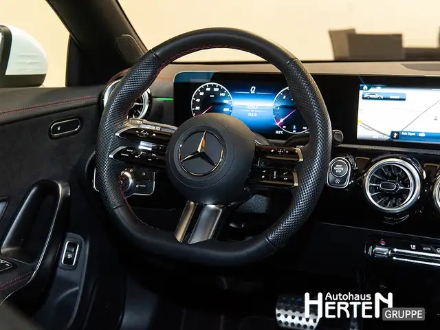 Mercedes-Benz CLA view 7