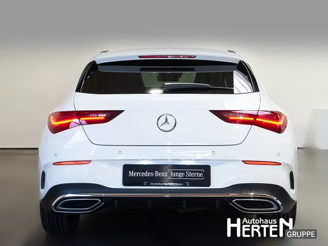 Mercedes-Benz CLA view 4