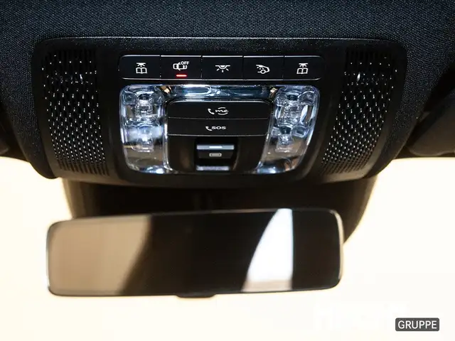 Mercedes-Benz CLA view 11