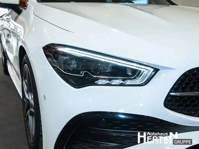 Mercedes-Benz CLA view 13