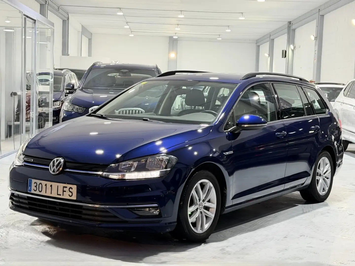 Volkswagen Golf Variant 1.5 TSI Last Edition 96kW Bleu - 1