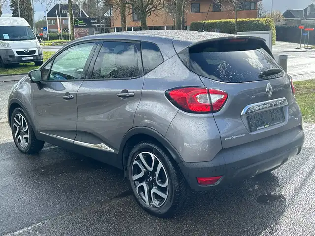 Renault Captur view 4