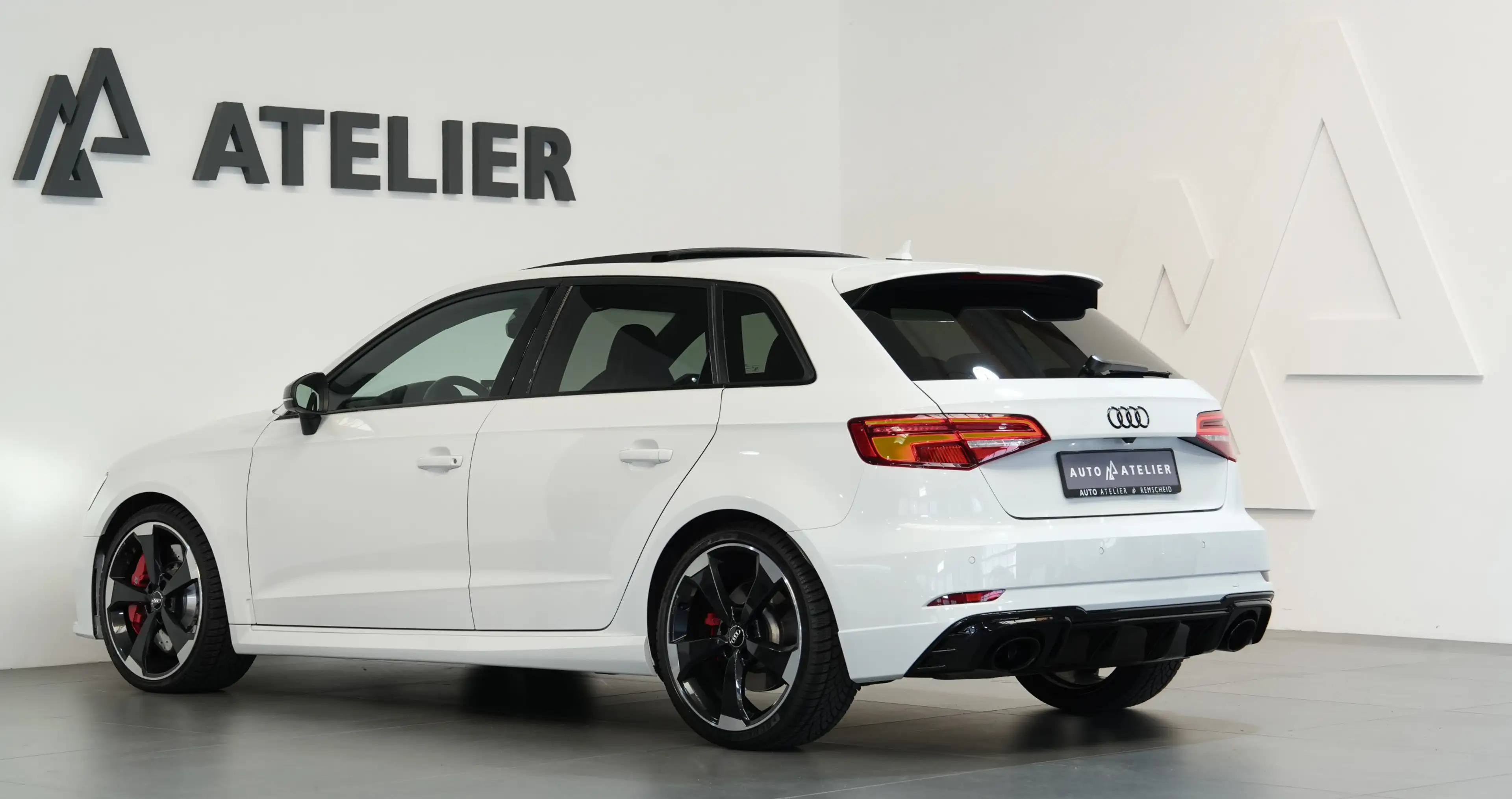 Audi RS3 NON-OPF*S-AGA*SCHALE*PANO*VIRTUAL*B&O*R.KAM* — photo 7