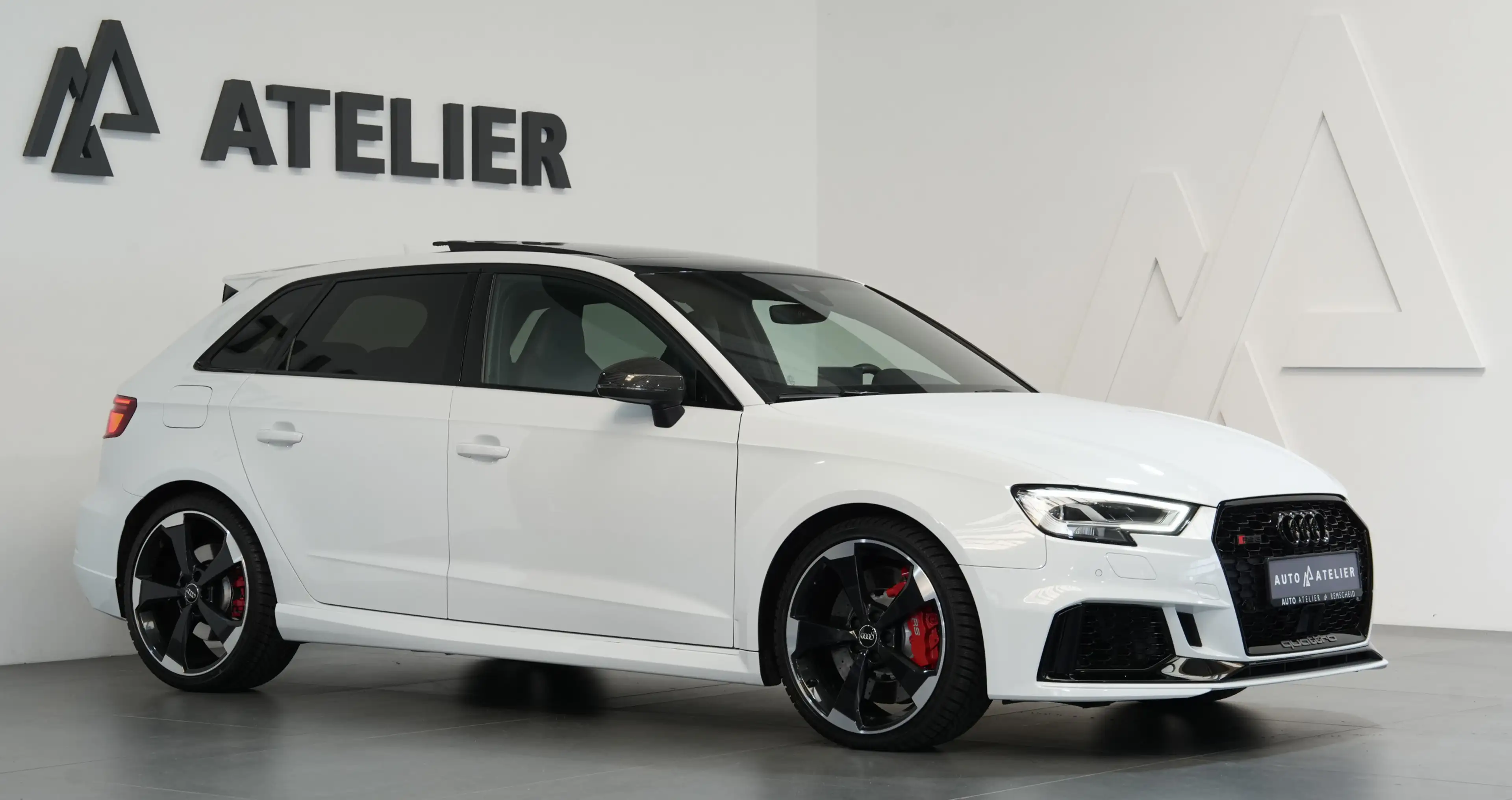 Audi RS3 NON-OPF*S-AGA*SCHALE*PANO*VIRTUAL*B&O*R.KAM* — photo 4
