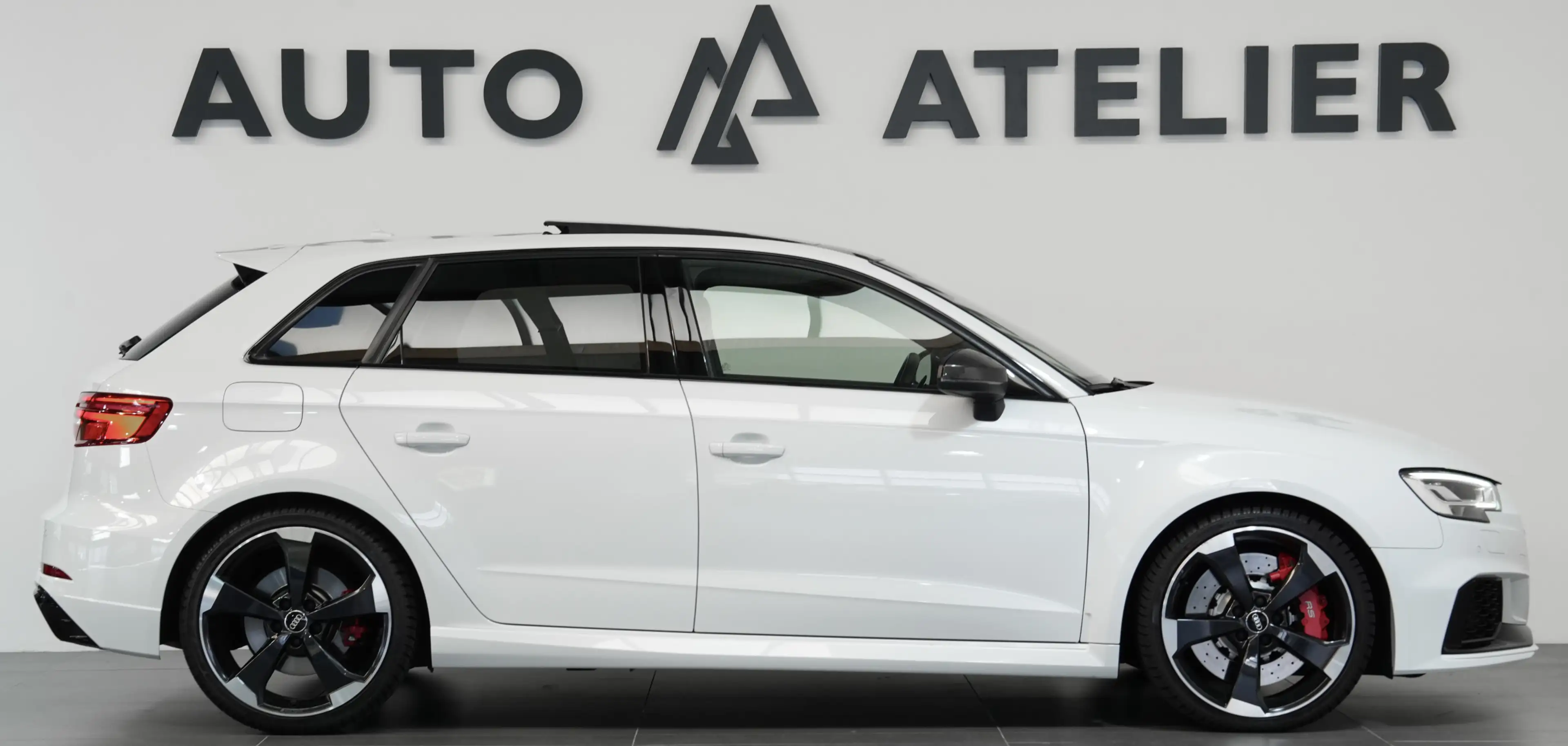 Audi RS3 NON-OPF*S-AGA*SCHALE*PANO*VIRTUAL*B&O*R.KAM* — photo 5