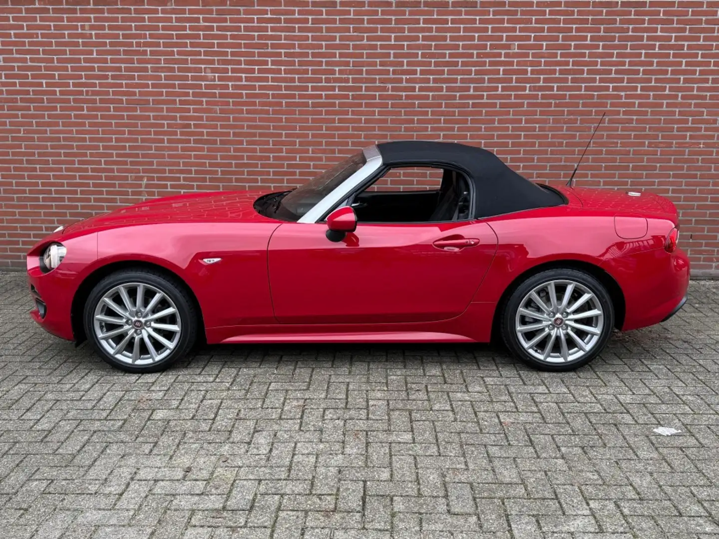 Fiat 124 Spider 1.4 M-AIR T LUSSO NAVI CAMERA CRUISE LEER STOELVW Rouge - 2