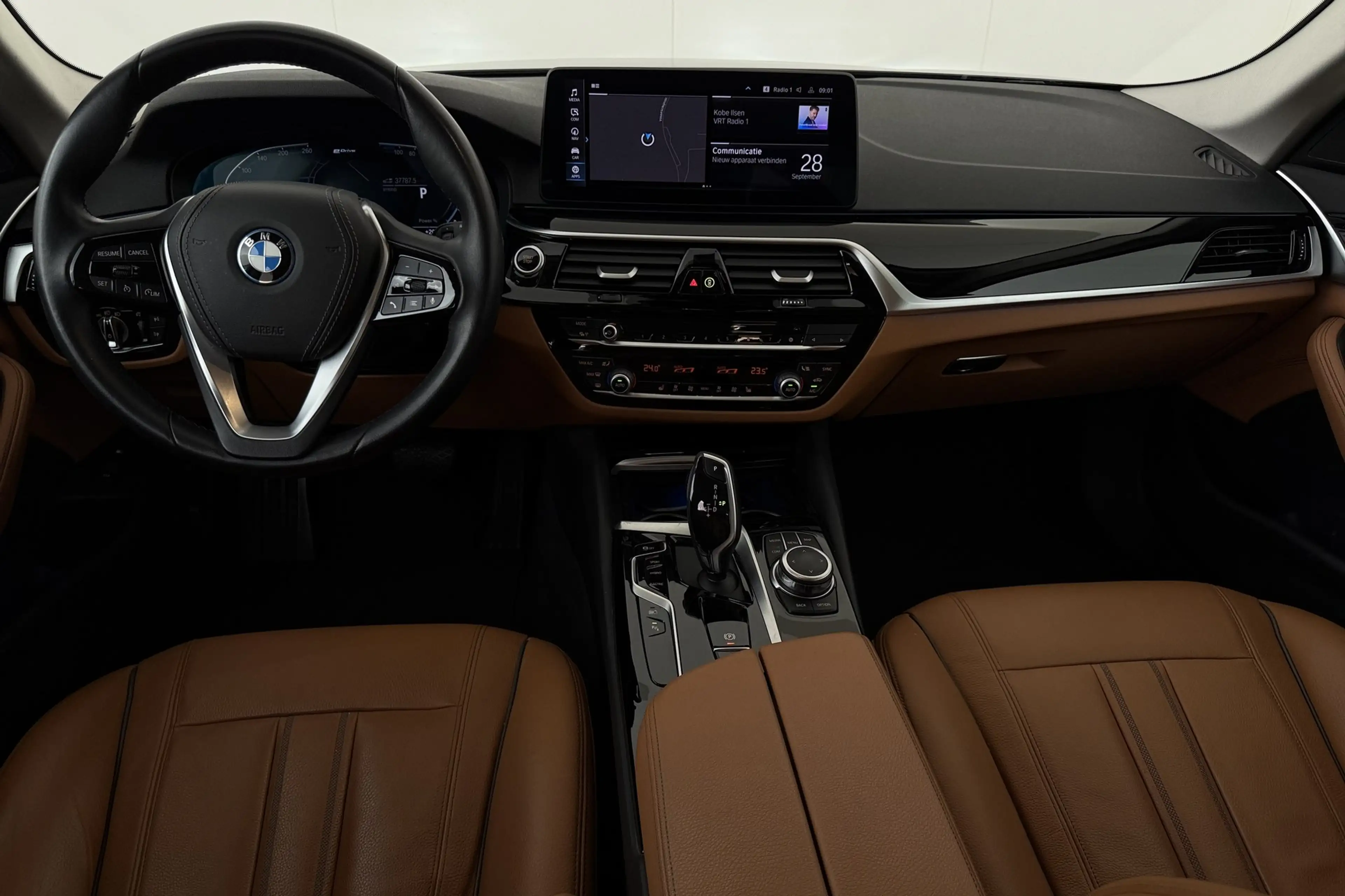 BMW 520 e TOURING iA PHEV + GPS + LEDER + CARPLAY + CAMERA — photo 9