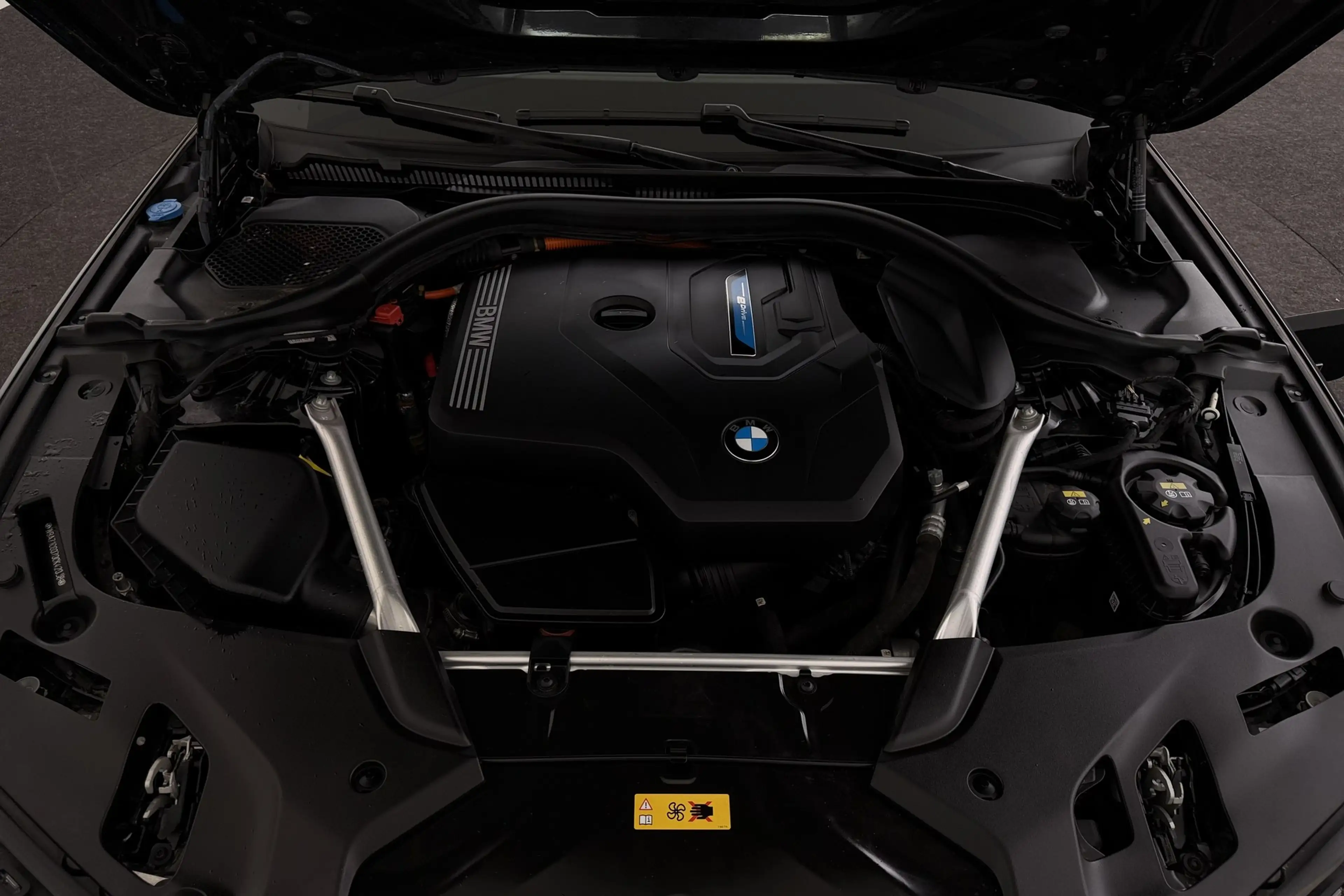 BMW 520 e TOURING iA PHEV + GPS + LEDER + CARPLAY + CAMERA — photo 14