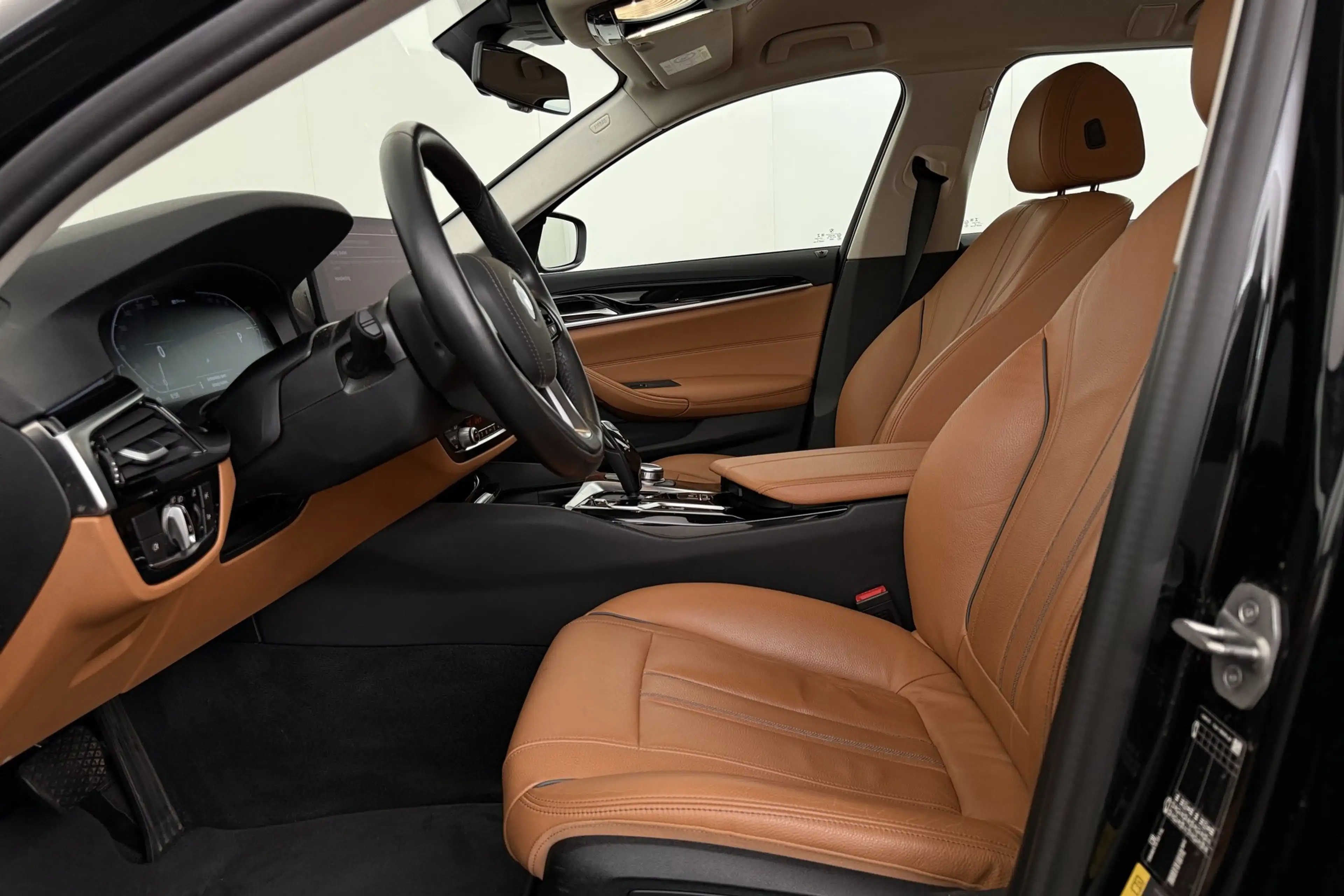 BMW 520 e TOURING iA PHEV + GPS + LEDER + CARPLAY + CAMERA — photo 10