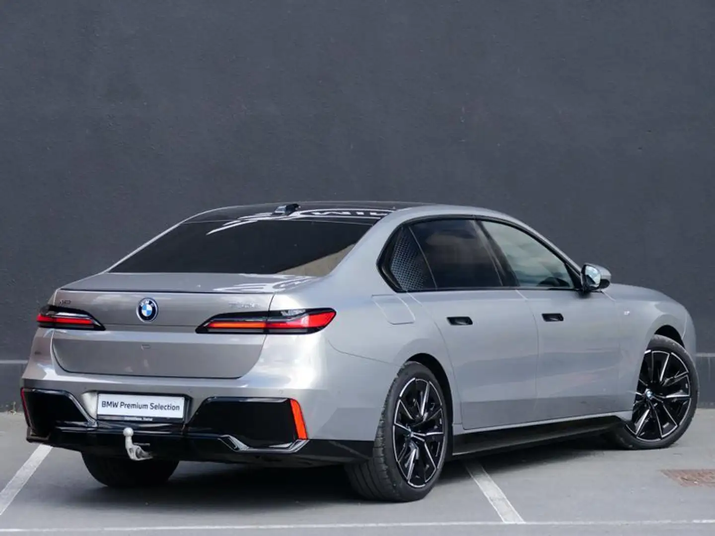 BMW 750 xDrive Kit M Sport Szürke - 2
