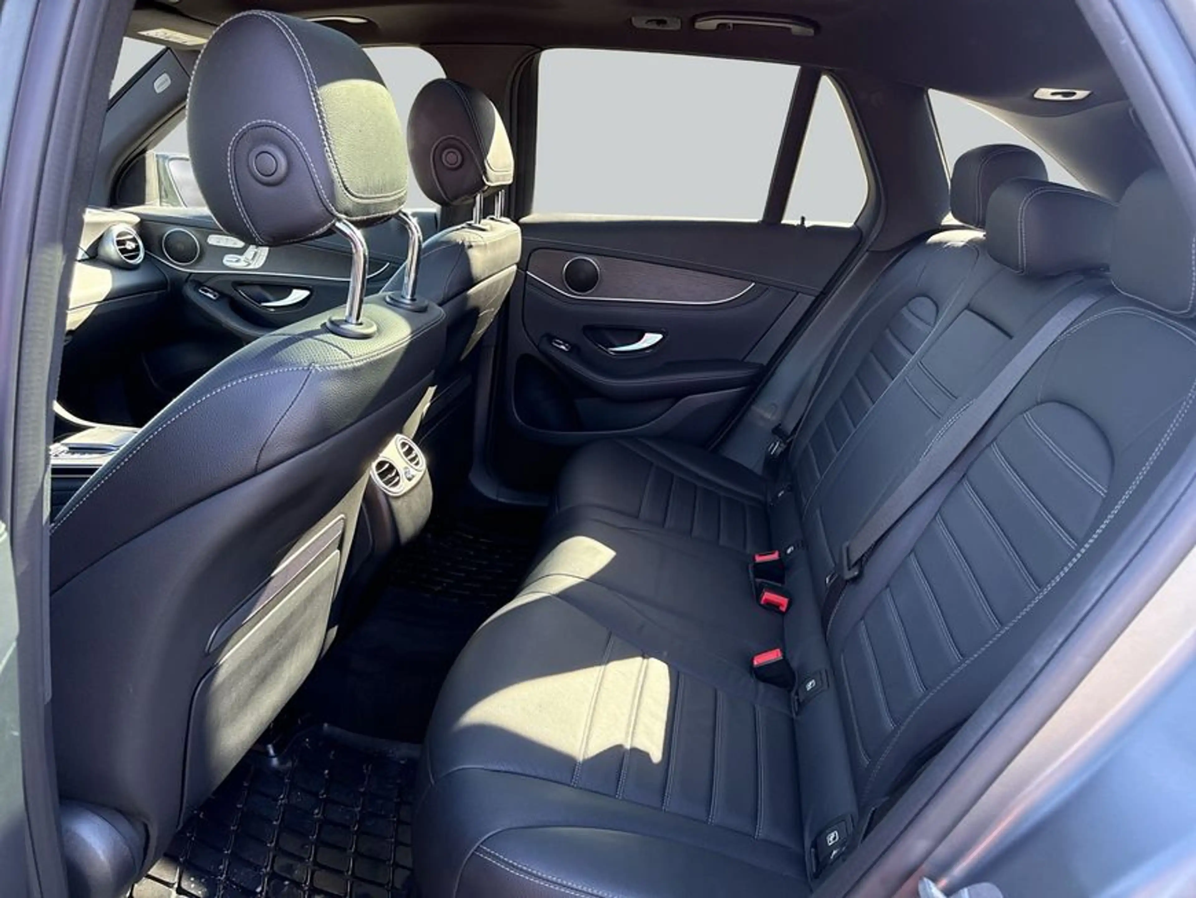 Mercedes-Benz GLC 300 GLC — photo 12