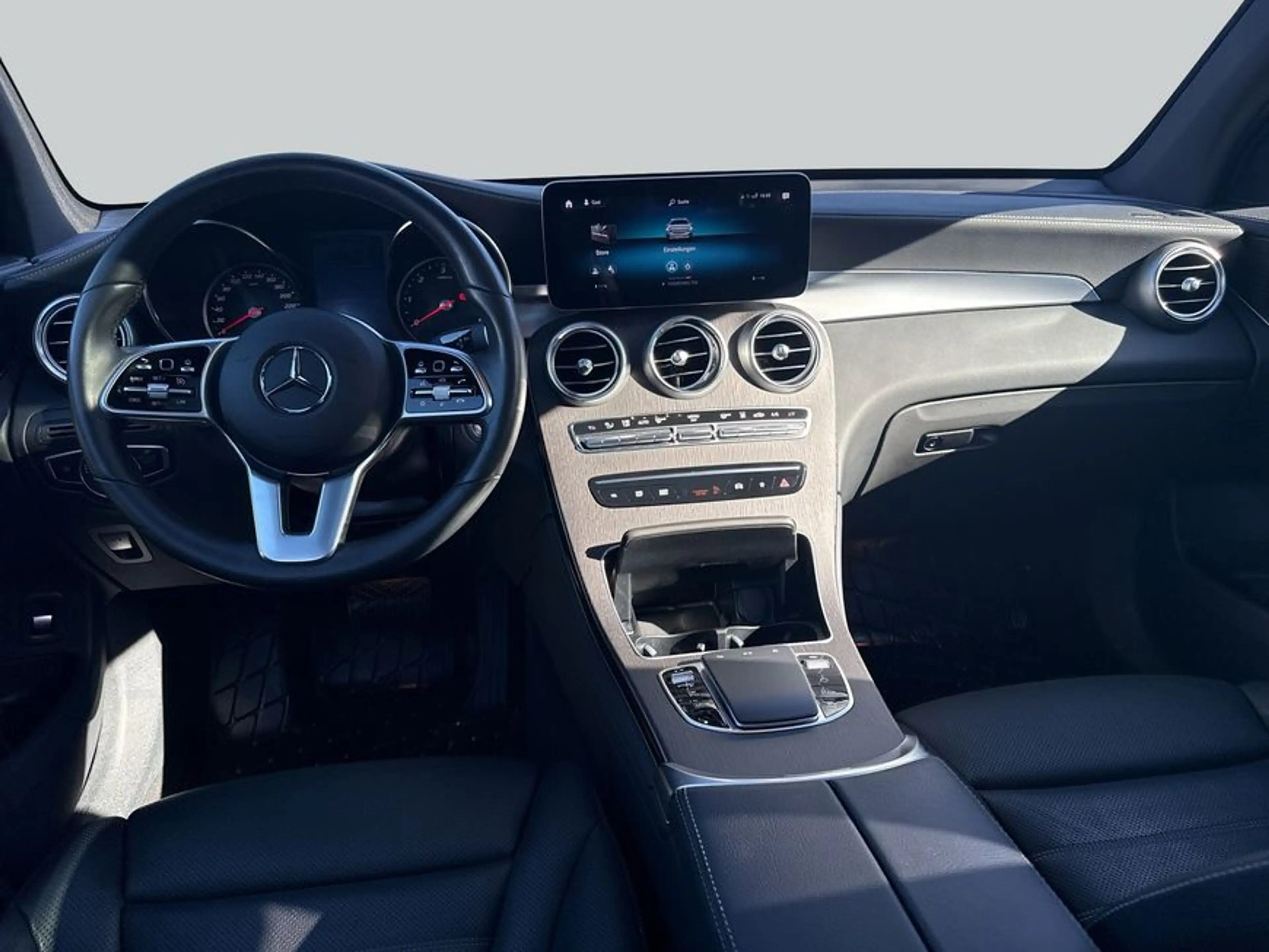 Mercedes-Benz GLC 300 GLC — photo 14
