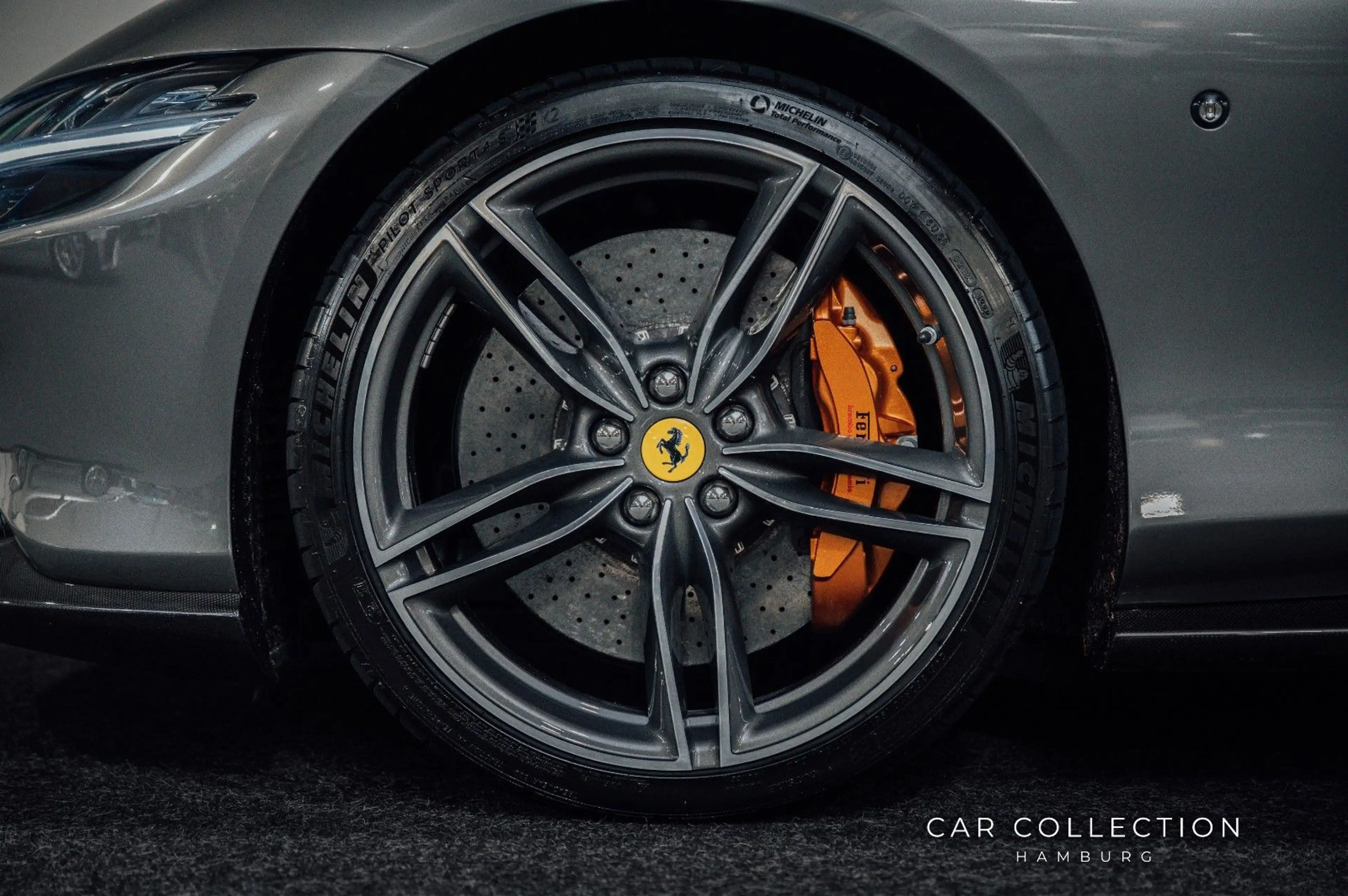 Ferrari Roma | FullCarbon | PassDisplay | 360 | Matrix — photo 9