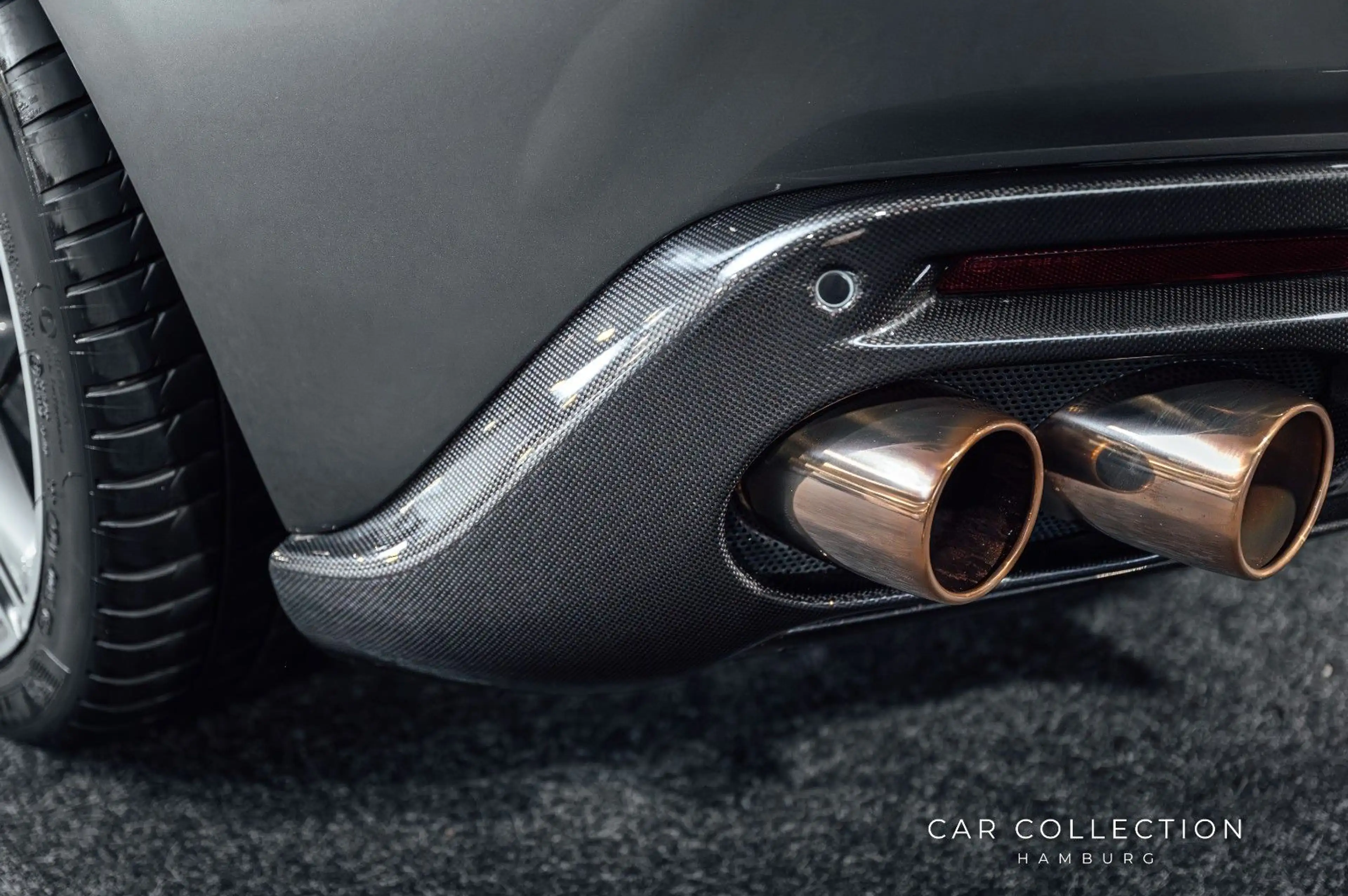 Ferrari Roma | FullCarbon | PassDisplay | 360 | Matrix — photo 18