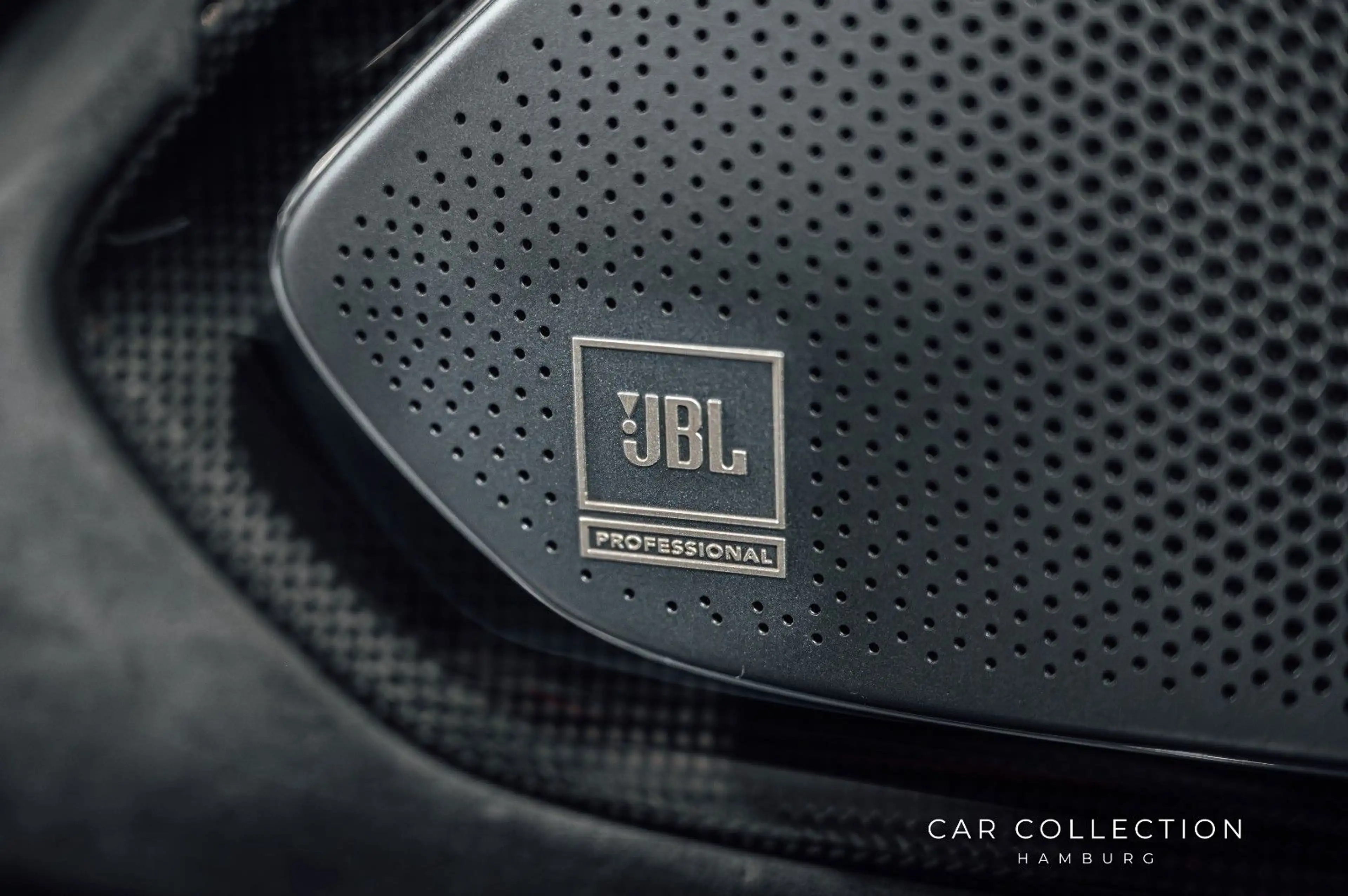 Ferrari Roma | FullCarbon | PassDisplay | 360 | Matrix — photo 16