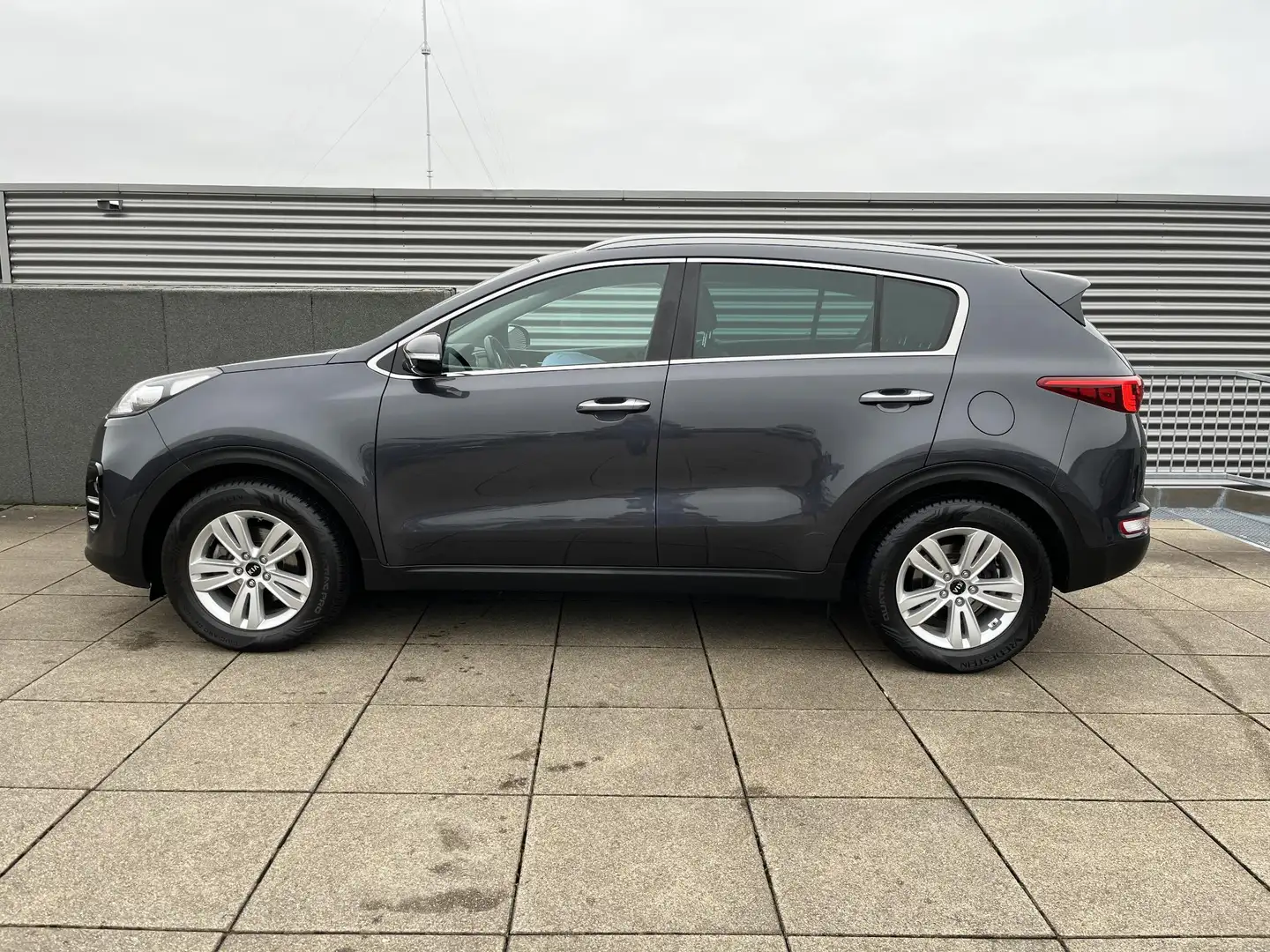 Kia Sportage 1.6 GDI Style Edition Leder / Navigatie Gris - 2