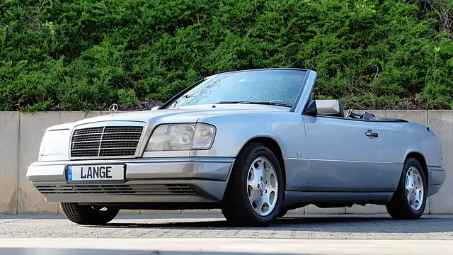 Mercedes-Benz E 320 Wunderschönes deutsches  E 320 Cabrio NEUWERTIG