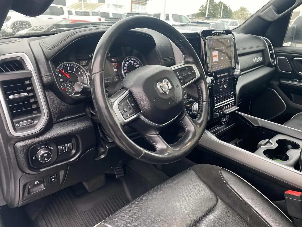 RAM 1500 снимка RAM 1500