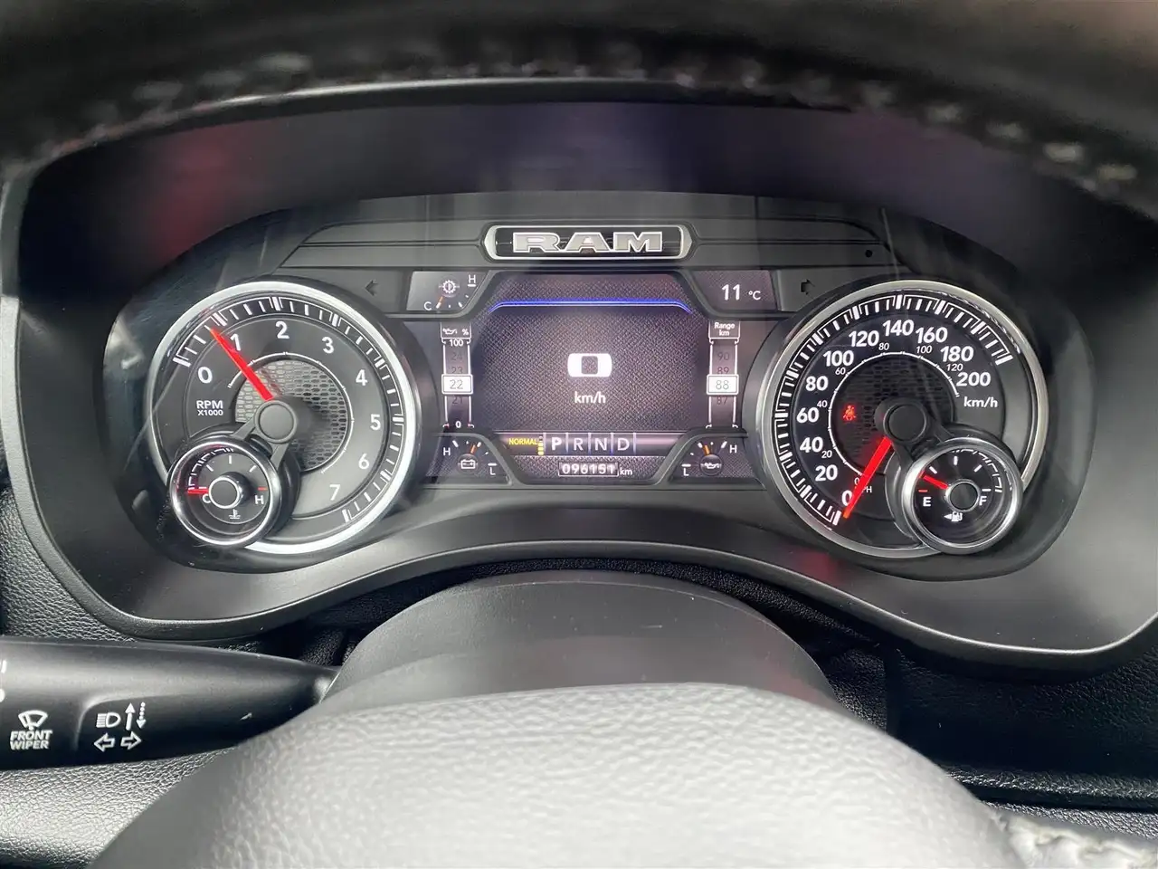 RAM 1500 снимка RAM 1500