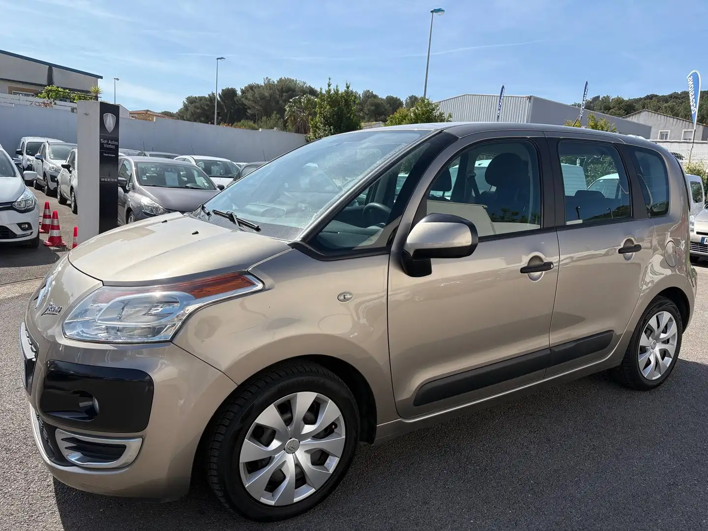 Citroen C3 Picasso 1.6 HDi90 Confort Brun - 2