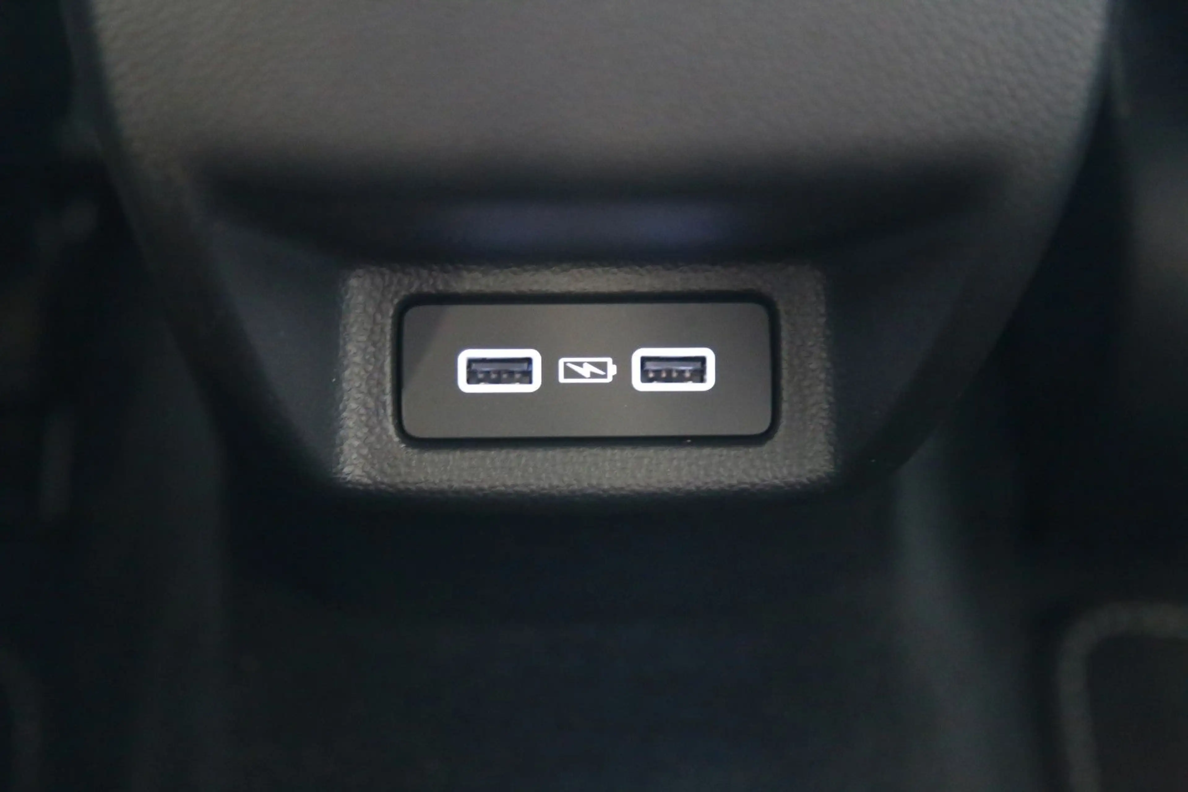 Honda Civic Lim. 5-trg. e:HEV Elegance RFK SHZ DAB — photo 25
