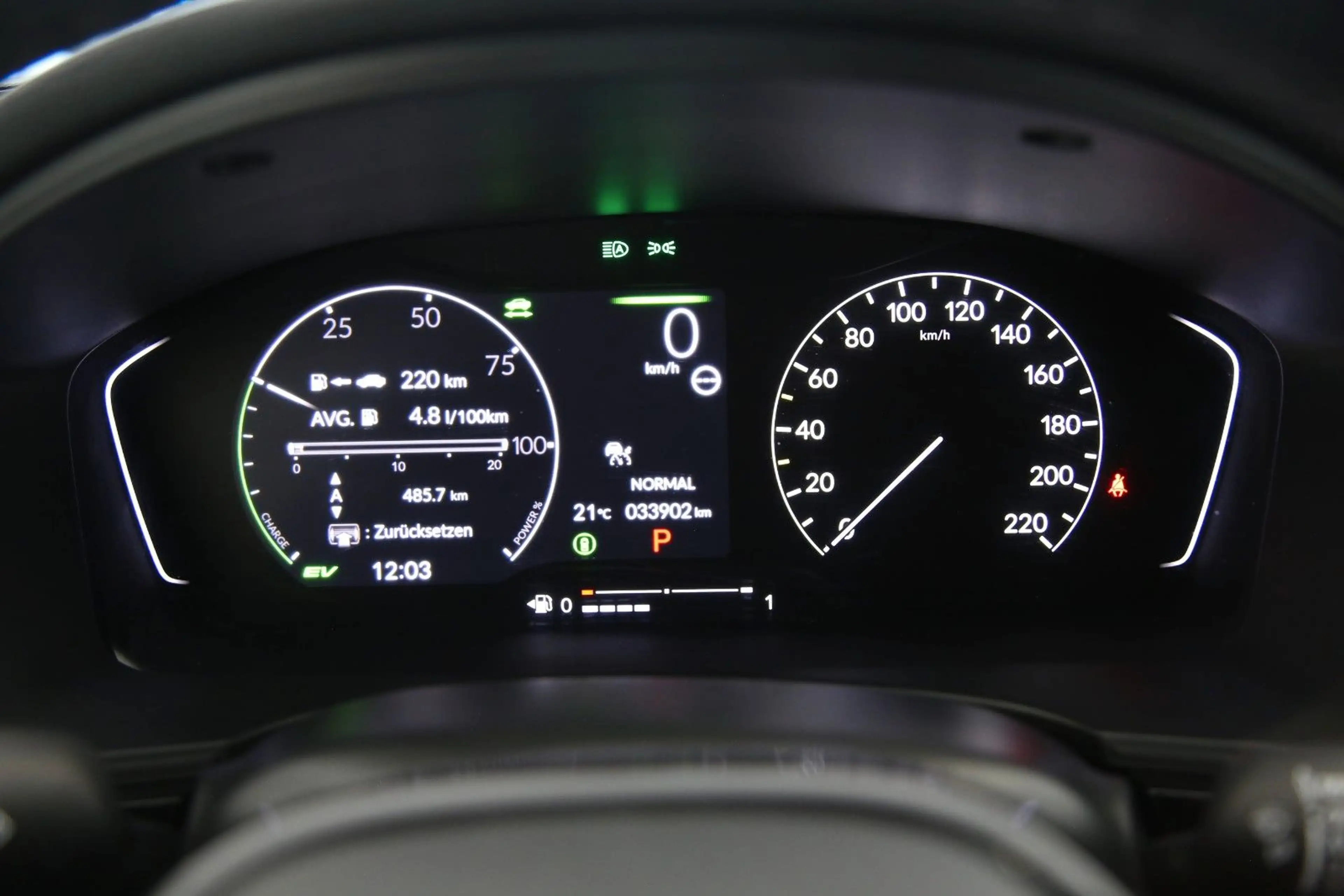 Honda Civic Lim. 5-trg. e:HEV Elegance RFK SHZ DAB — photo 11
