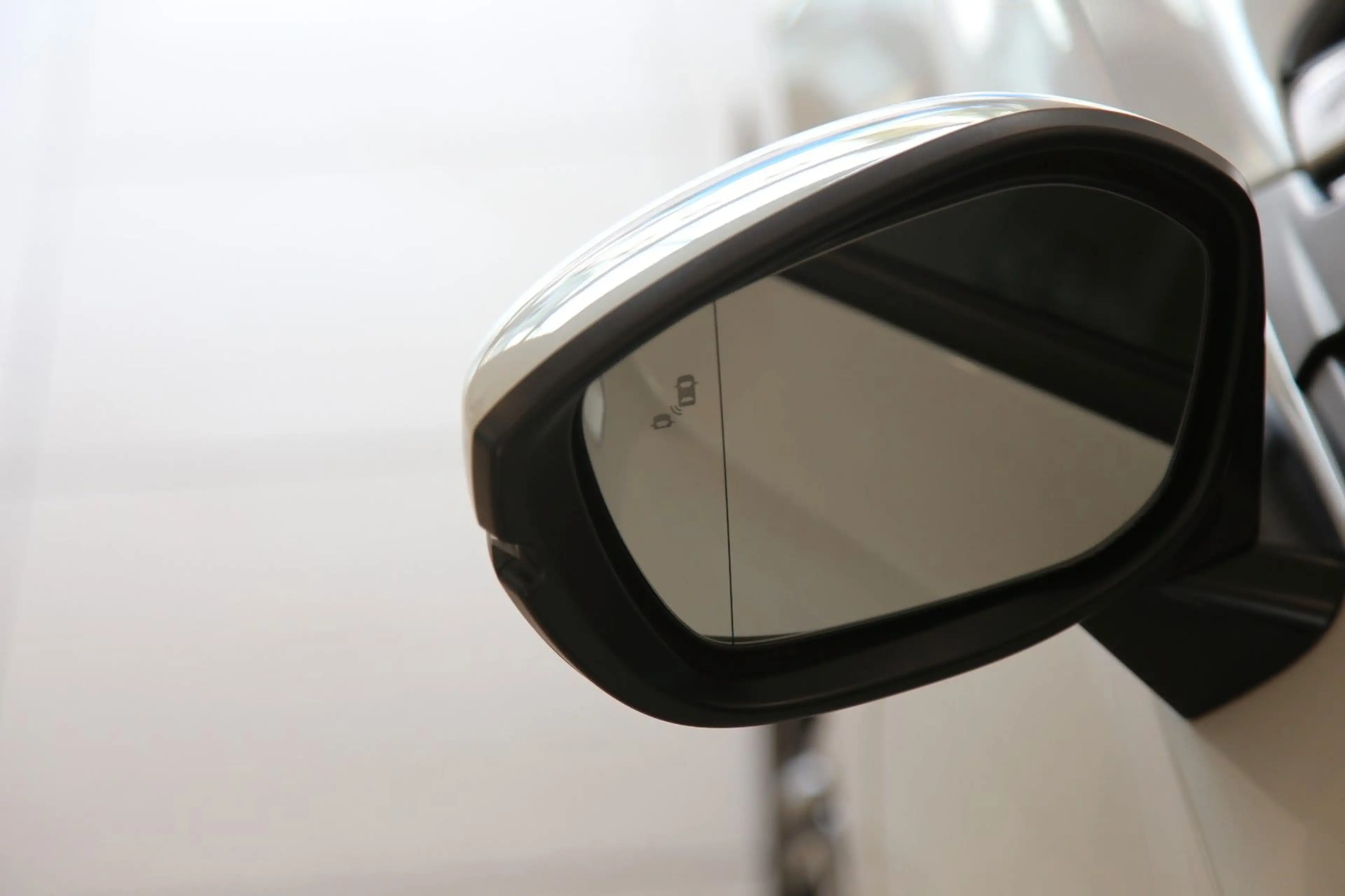 Honda Civic Lim. 5-trg. e:HEV Elegance RFK SHZ DAB — photo 18