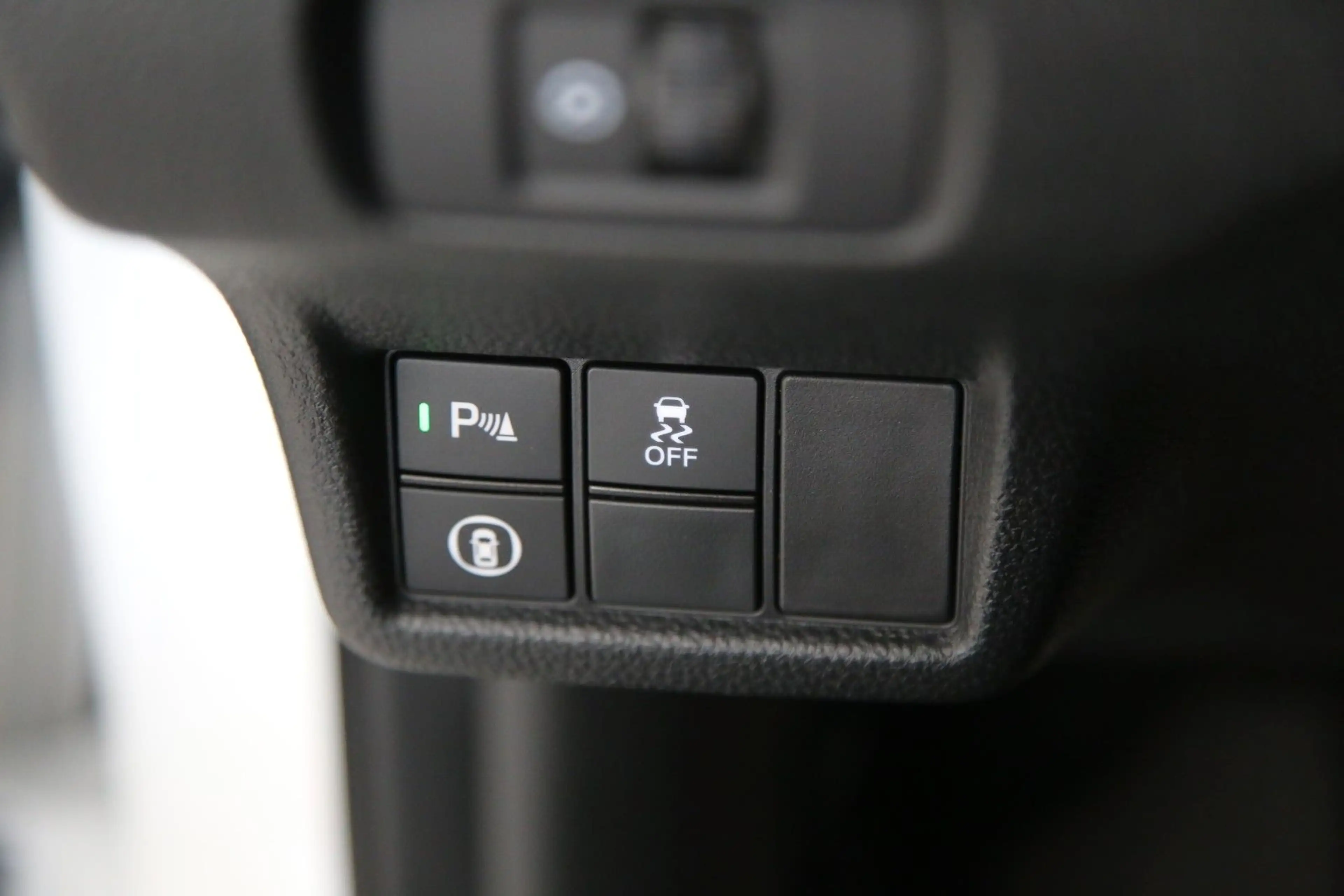 Honda Civic Lim. 5-trg. e:HEV Elegance RFK SHZ DAB — photo 26